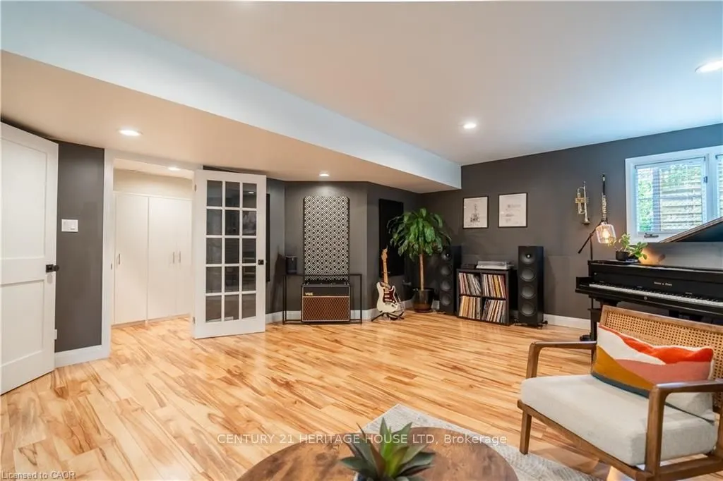 3 Casey Drive
