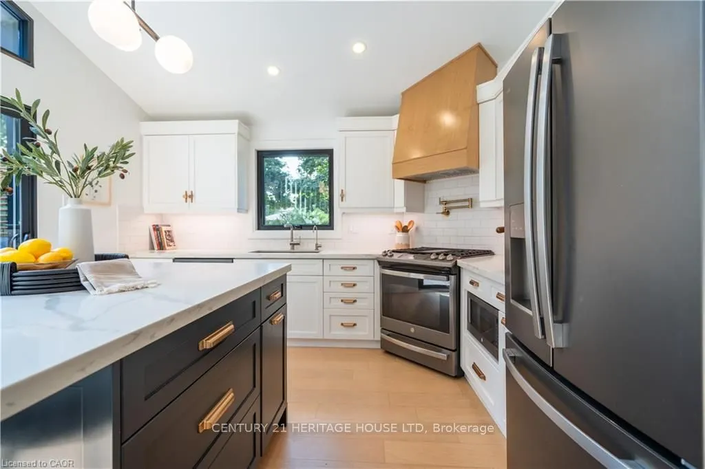 3 Casey Drive