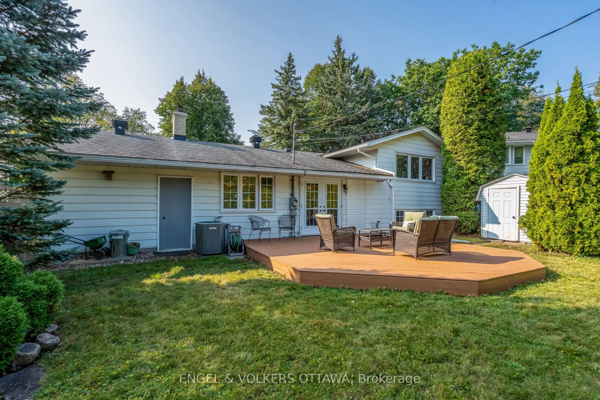 1800 Devlin Crescent