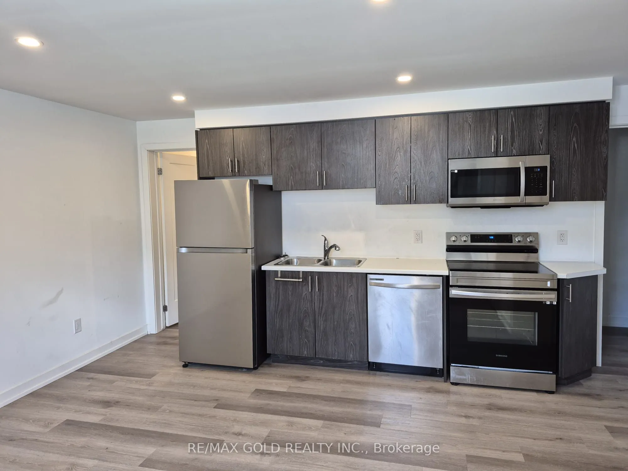 4263 Fourth Avenue, #812