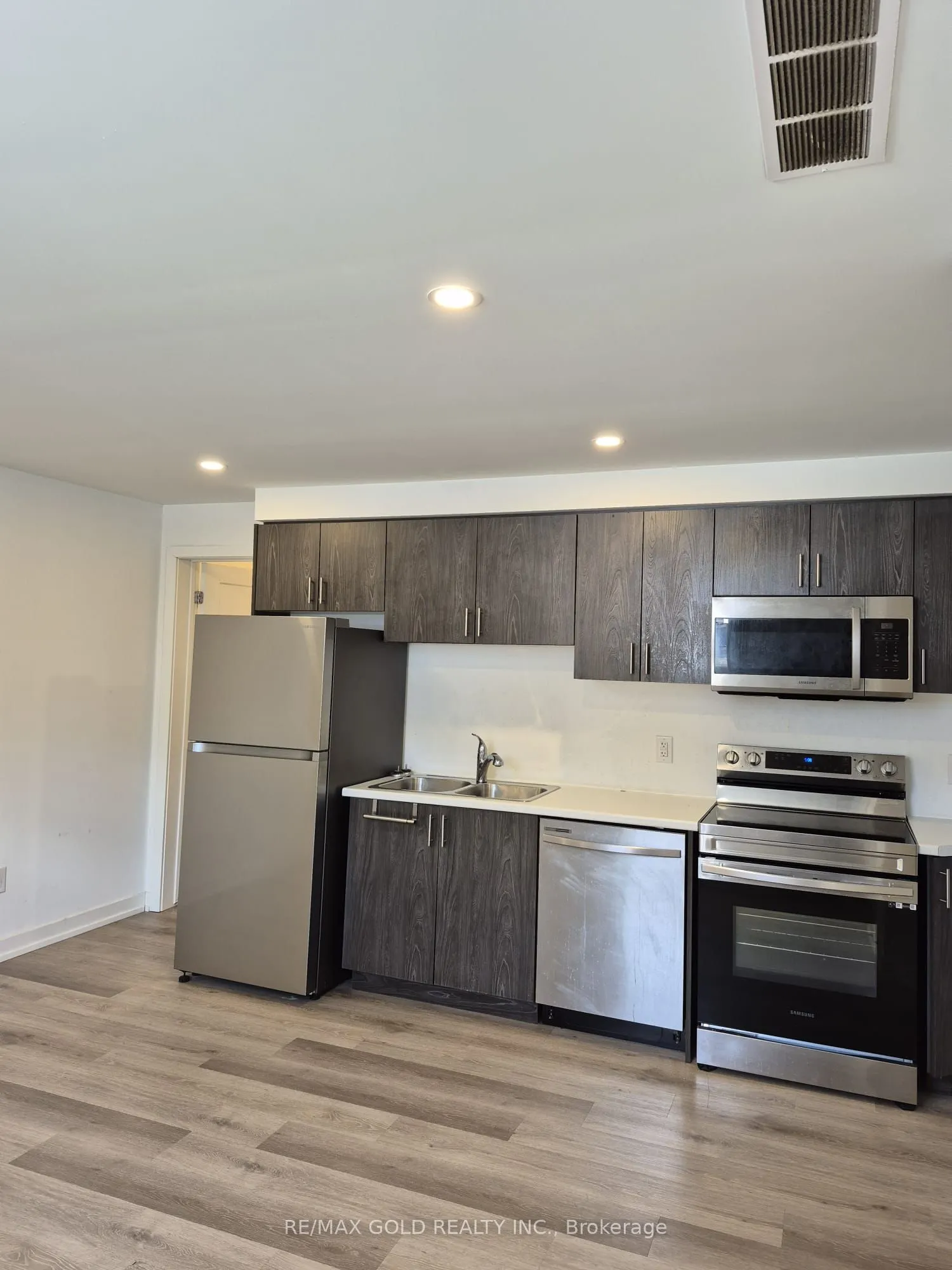 4263 Fourth Avenue, #812