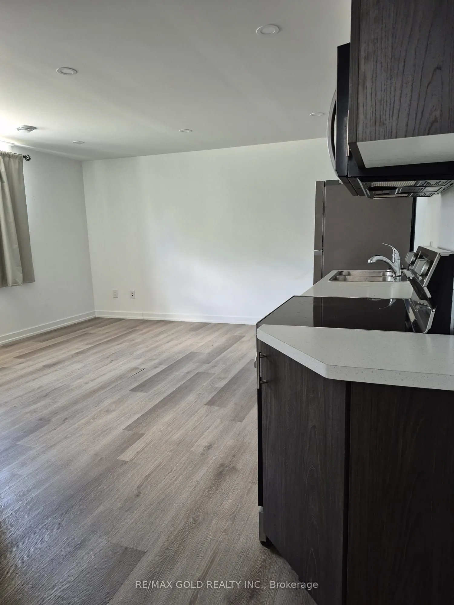 4263 Fourth Avenue, #812