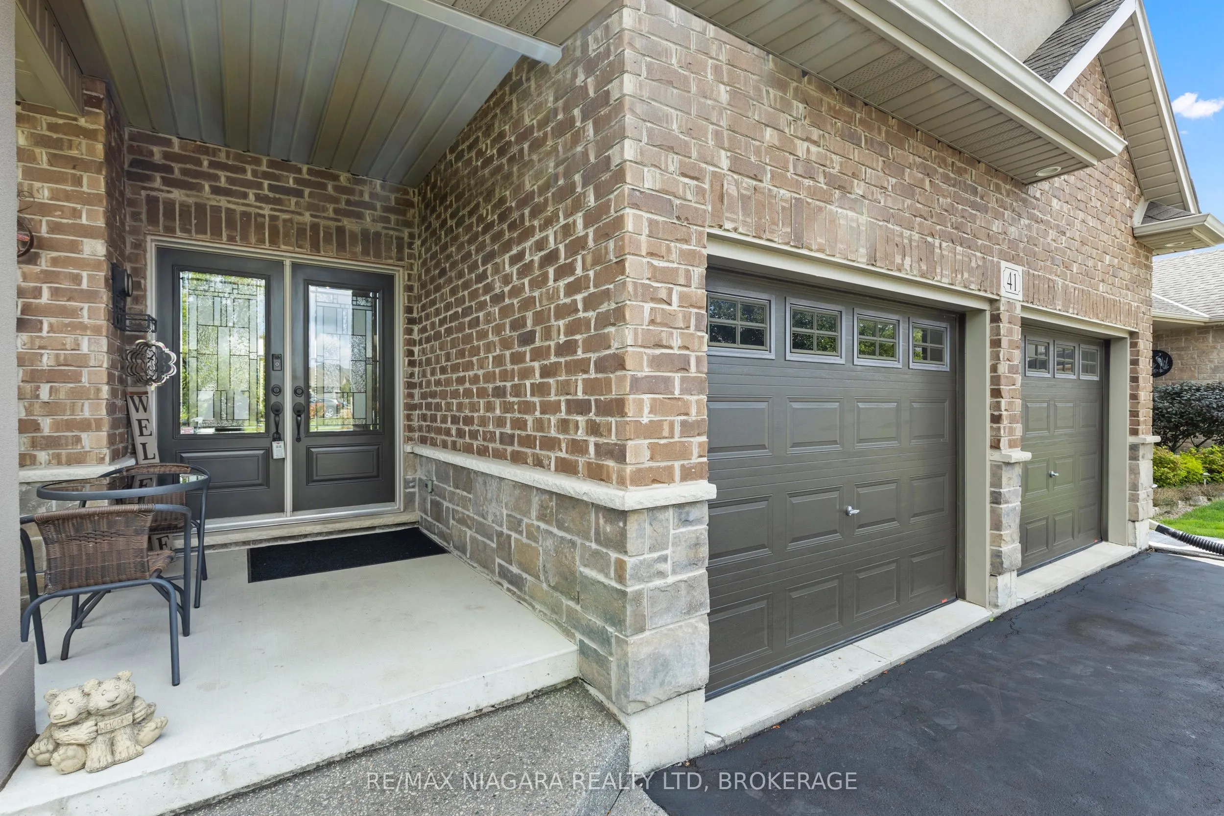 41 Creekside Drive
