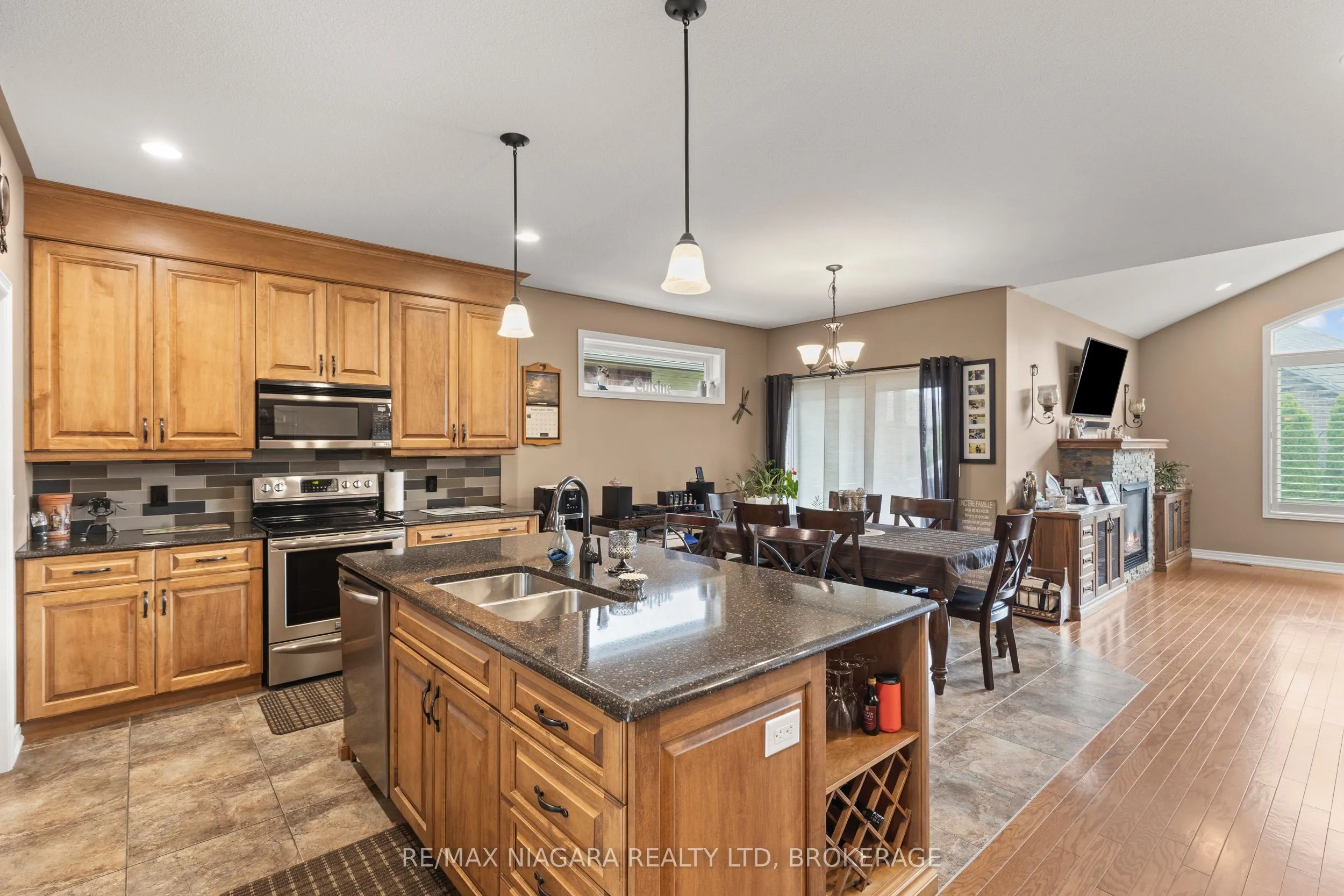 41 Creekside Drive