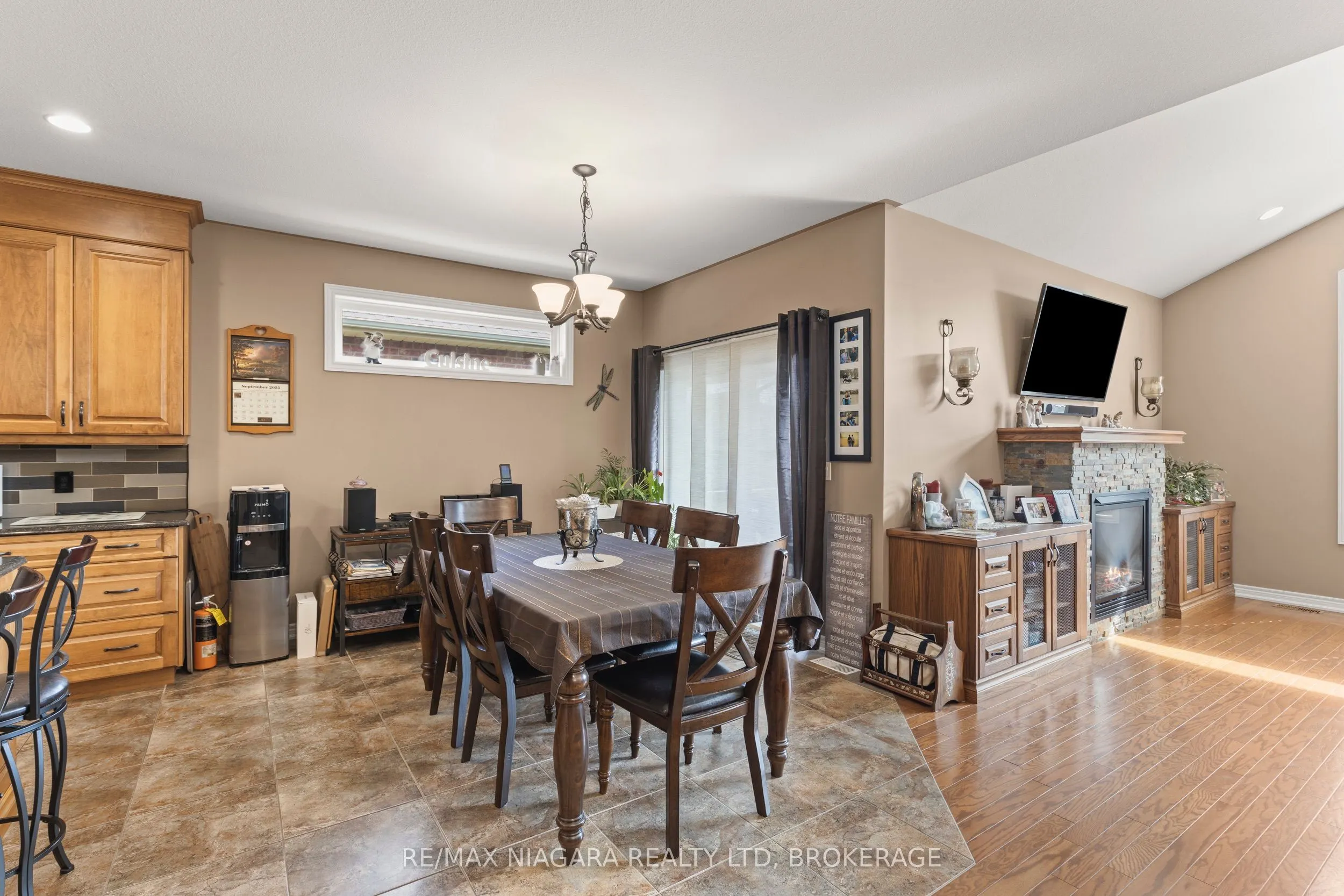 41 Creekside Drive