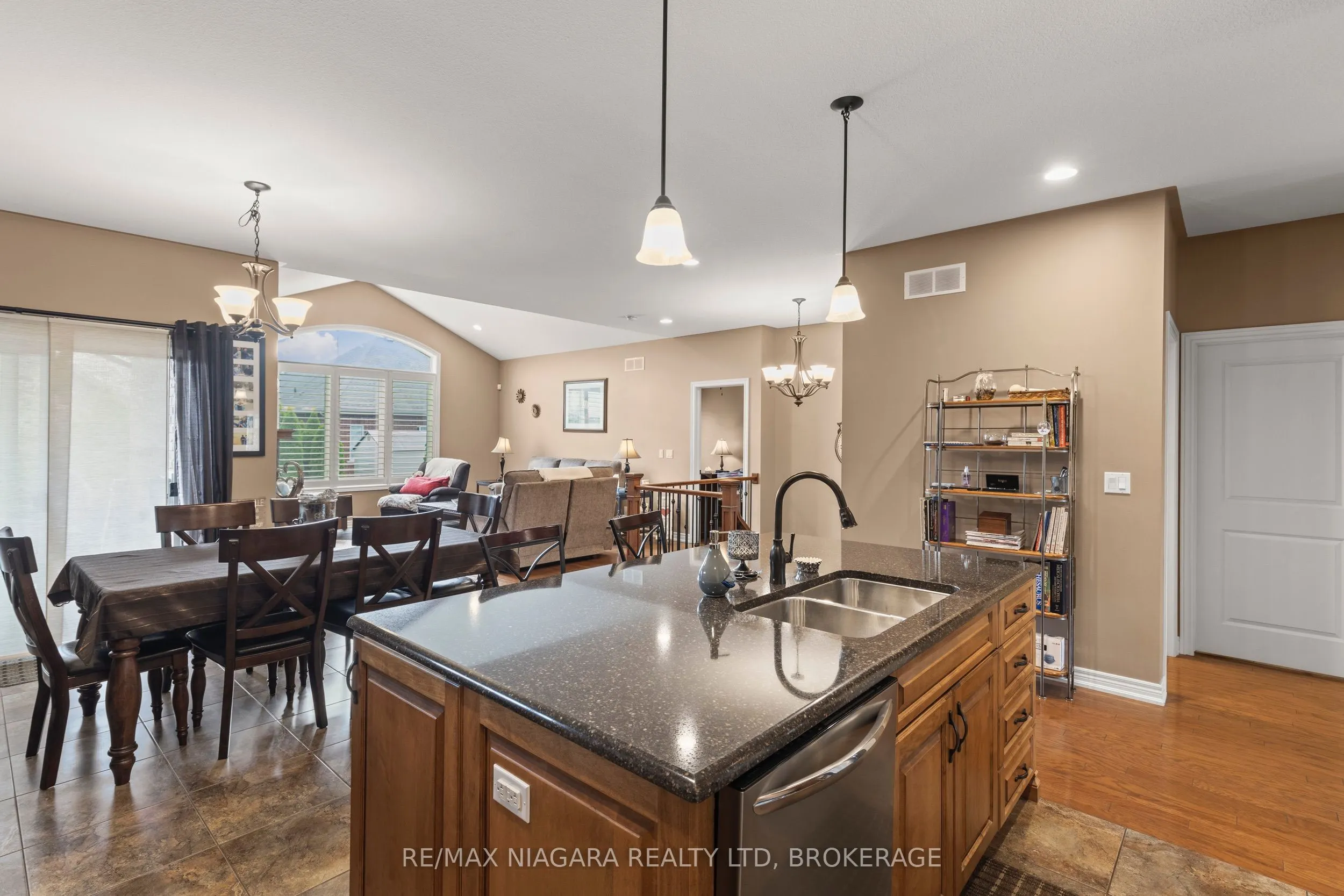 41 Creekside Drive
