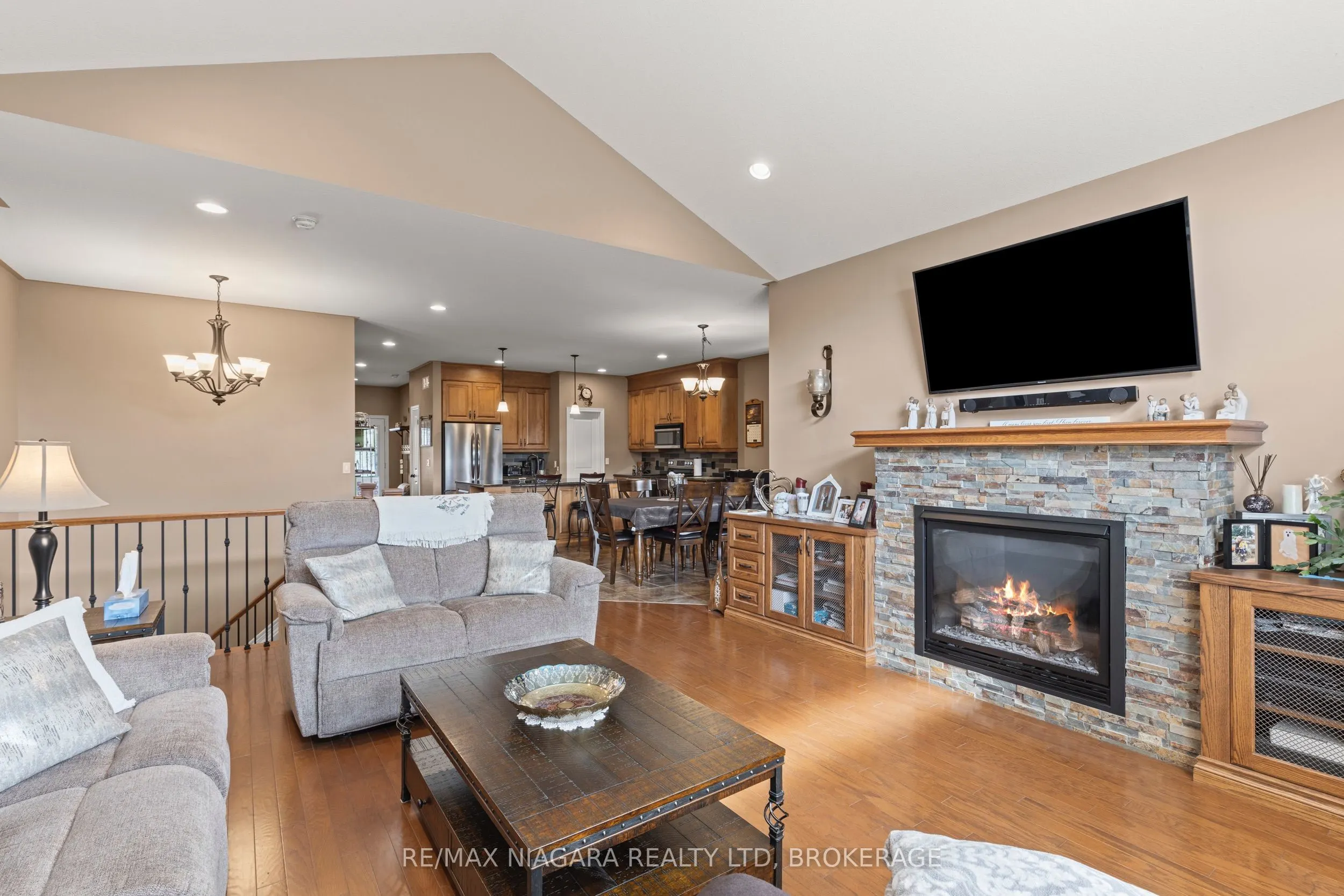 41 Creekside Drive