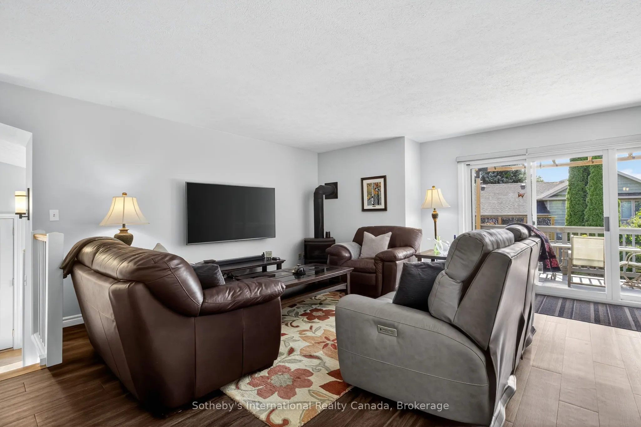 35 Elgin Street S