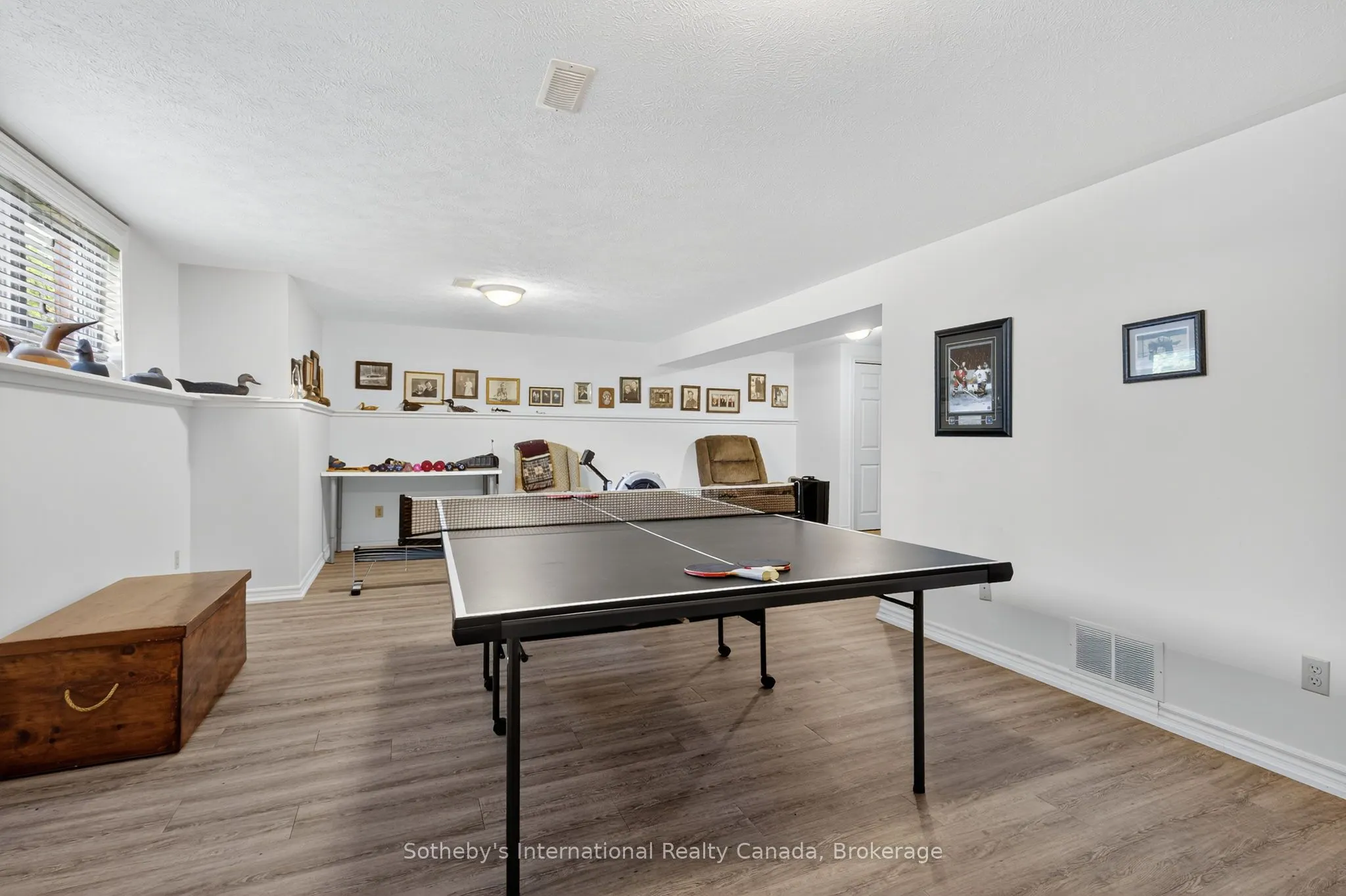 35 Elgin Street S