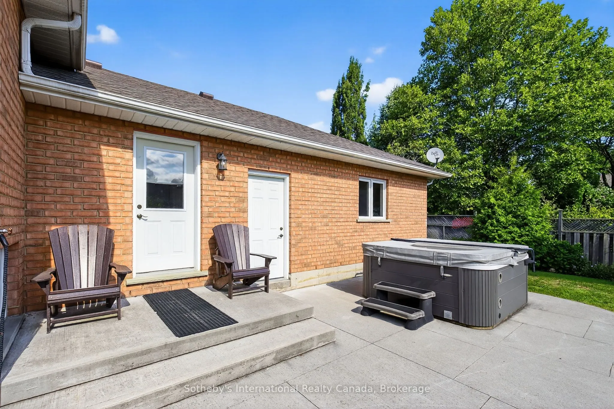 35 Elgin Street S