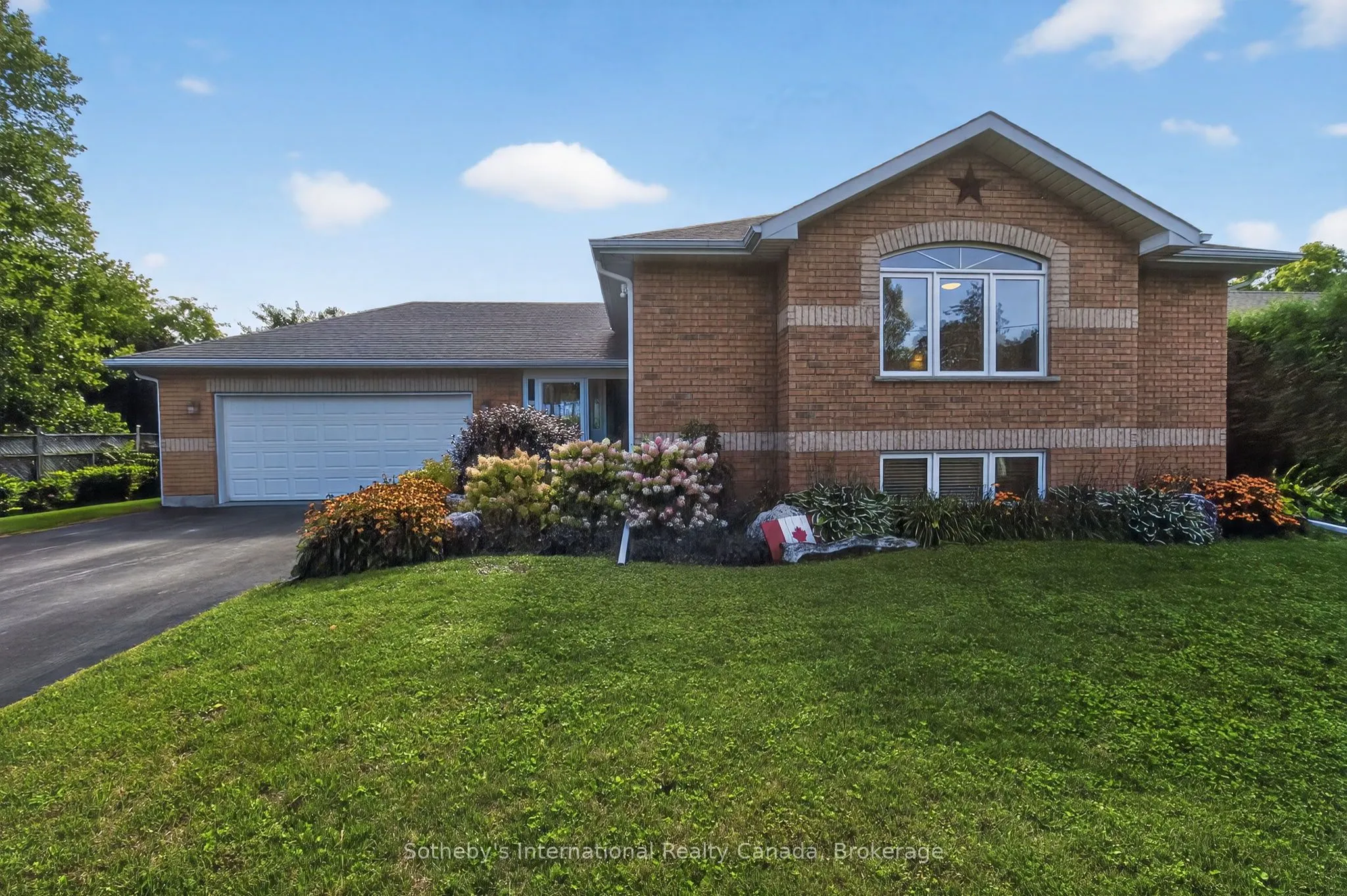 35 Elgin Street S