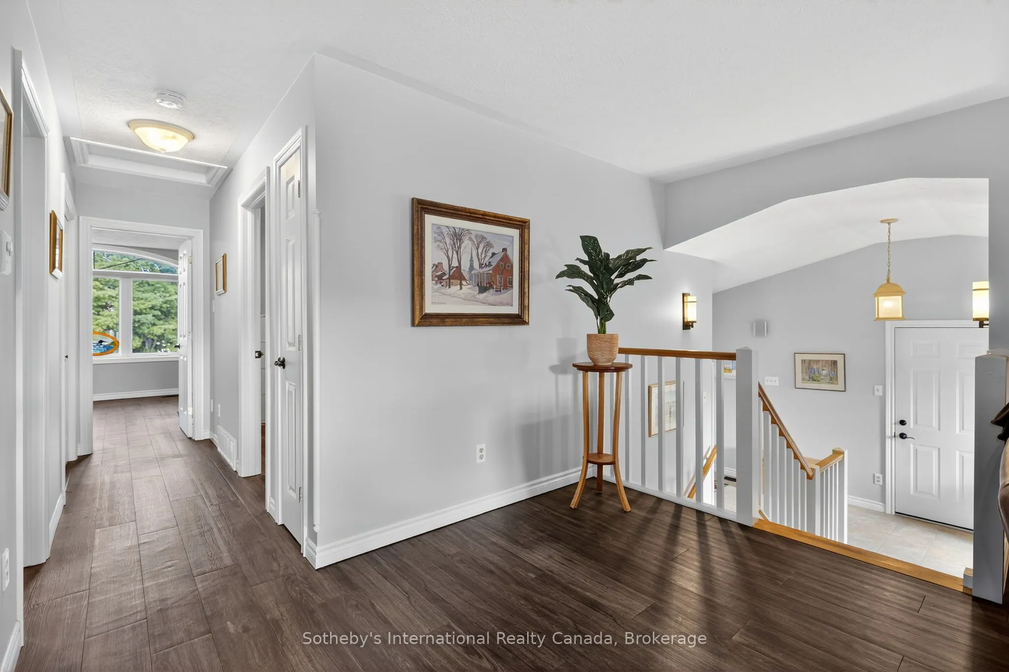 35 Elgin Street S