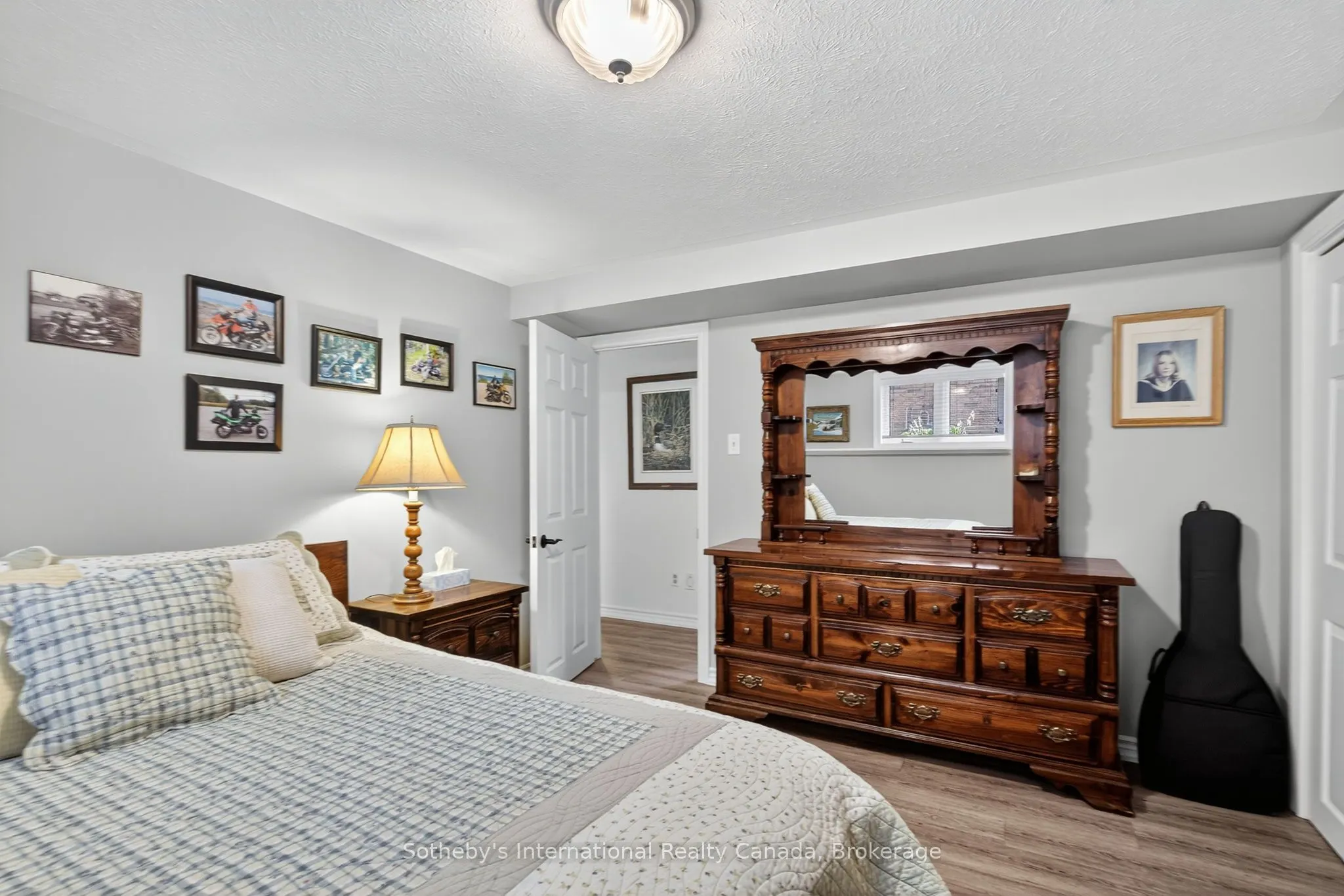35 Elgin Street S