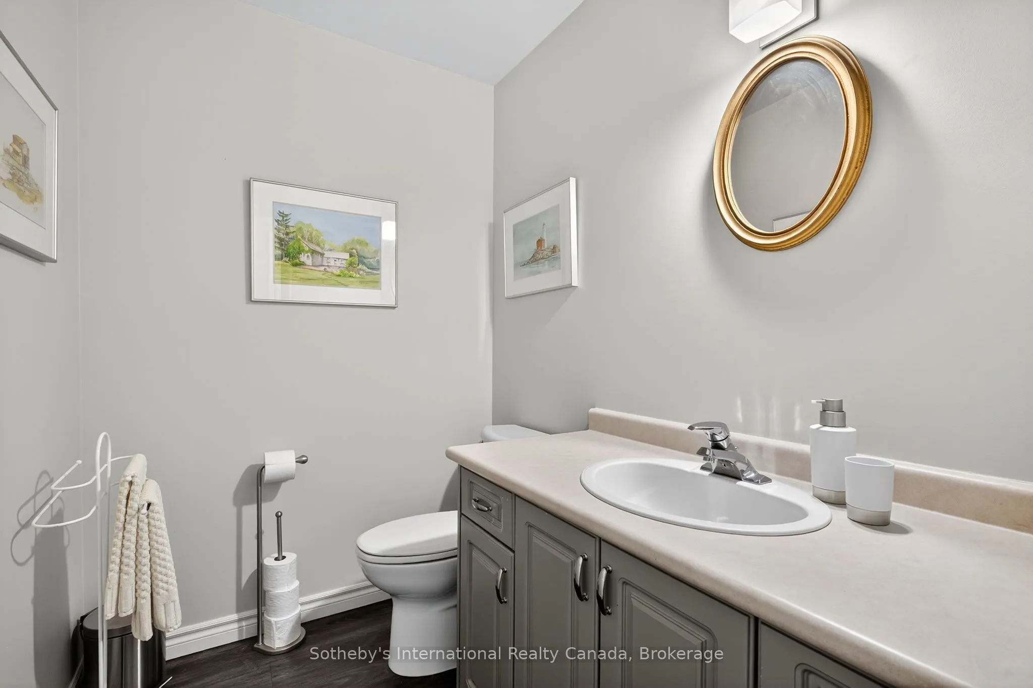 35 Elgin Street S