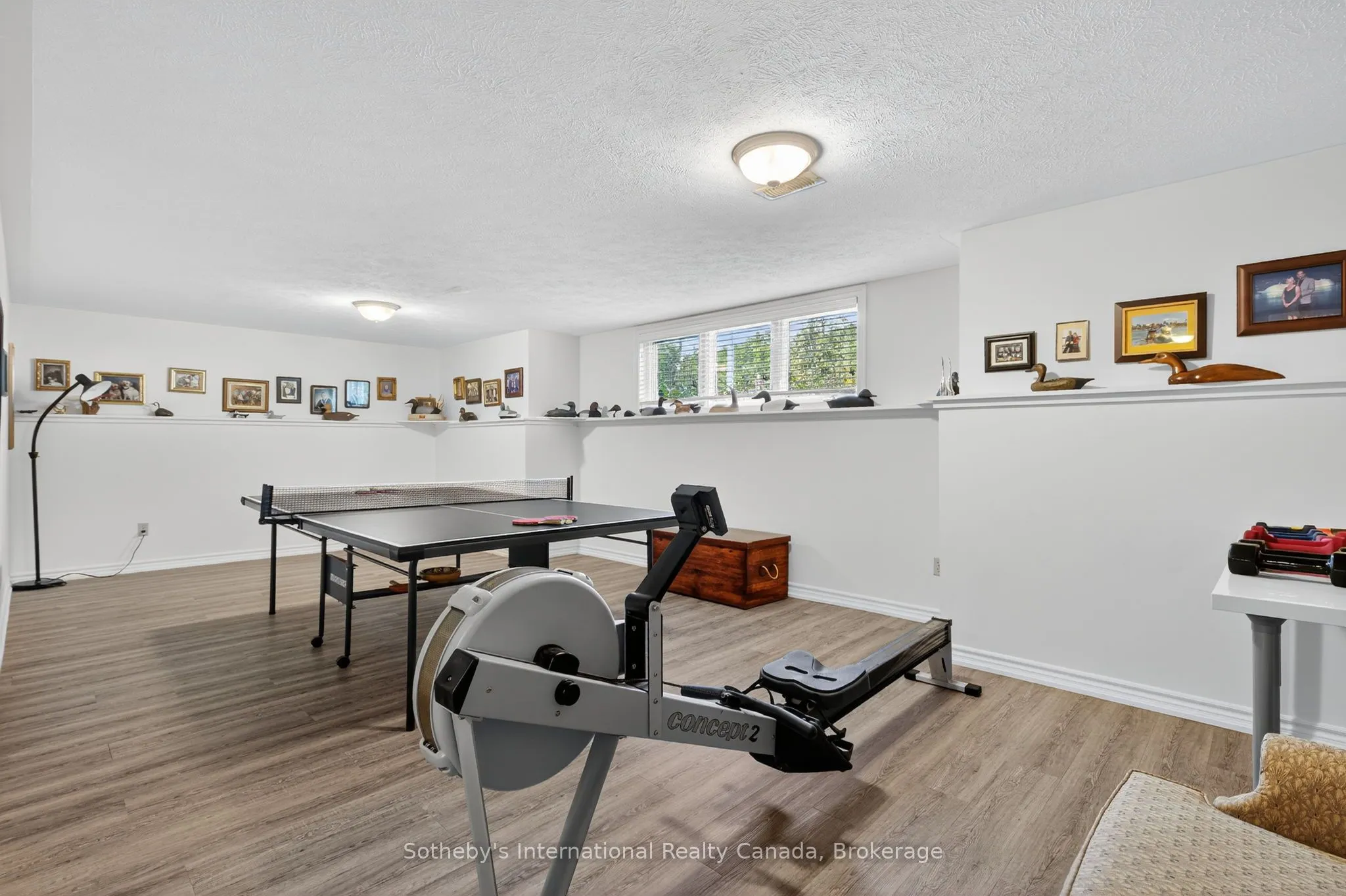 35 Elgin Street S