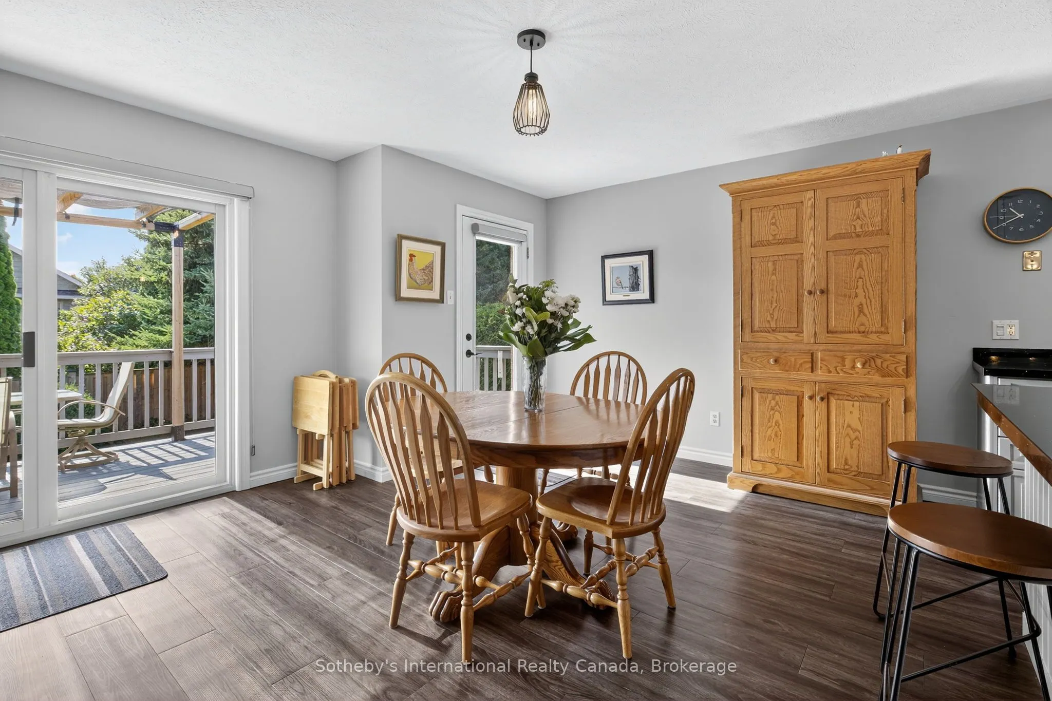 35 Elgin Street S