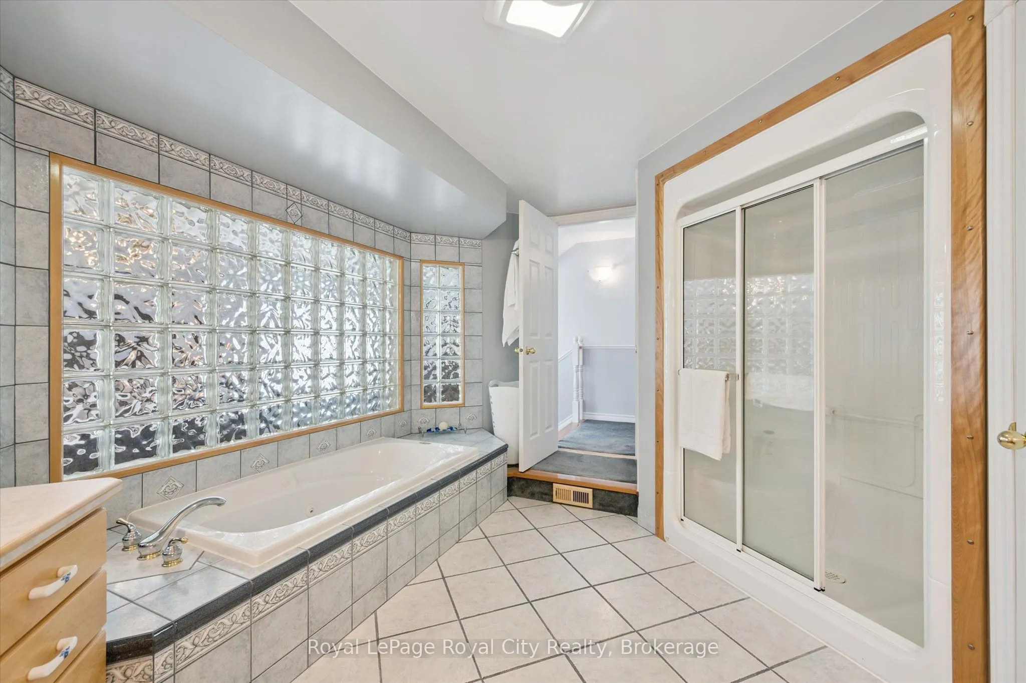 8411 Eramosa/Milton Townline