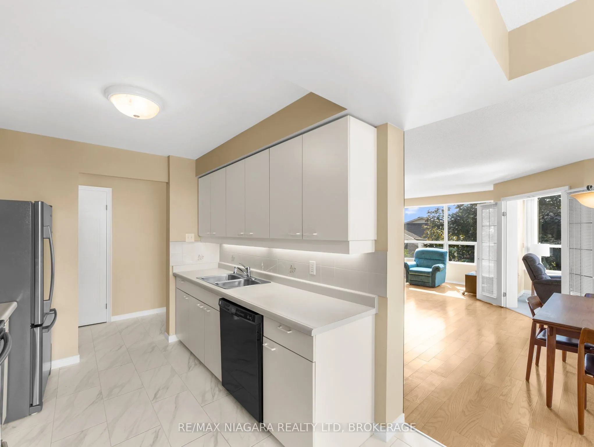 5100 Dorchester Road, #303