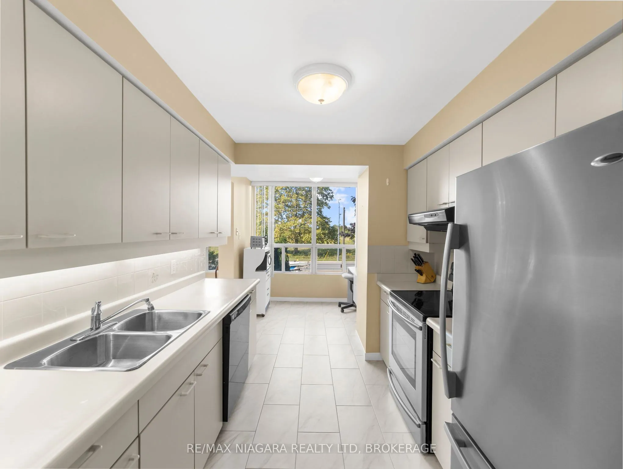 5100 Dorchester Road, #303