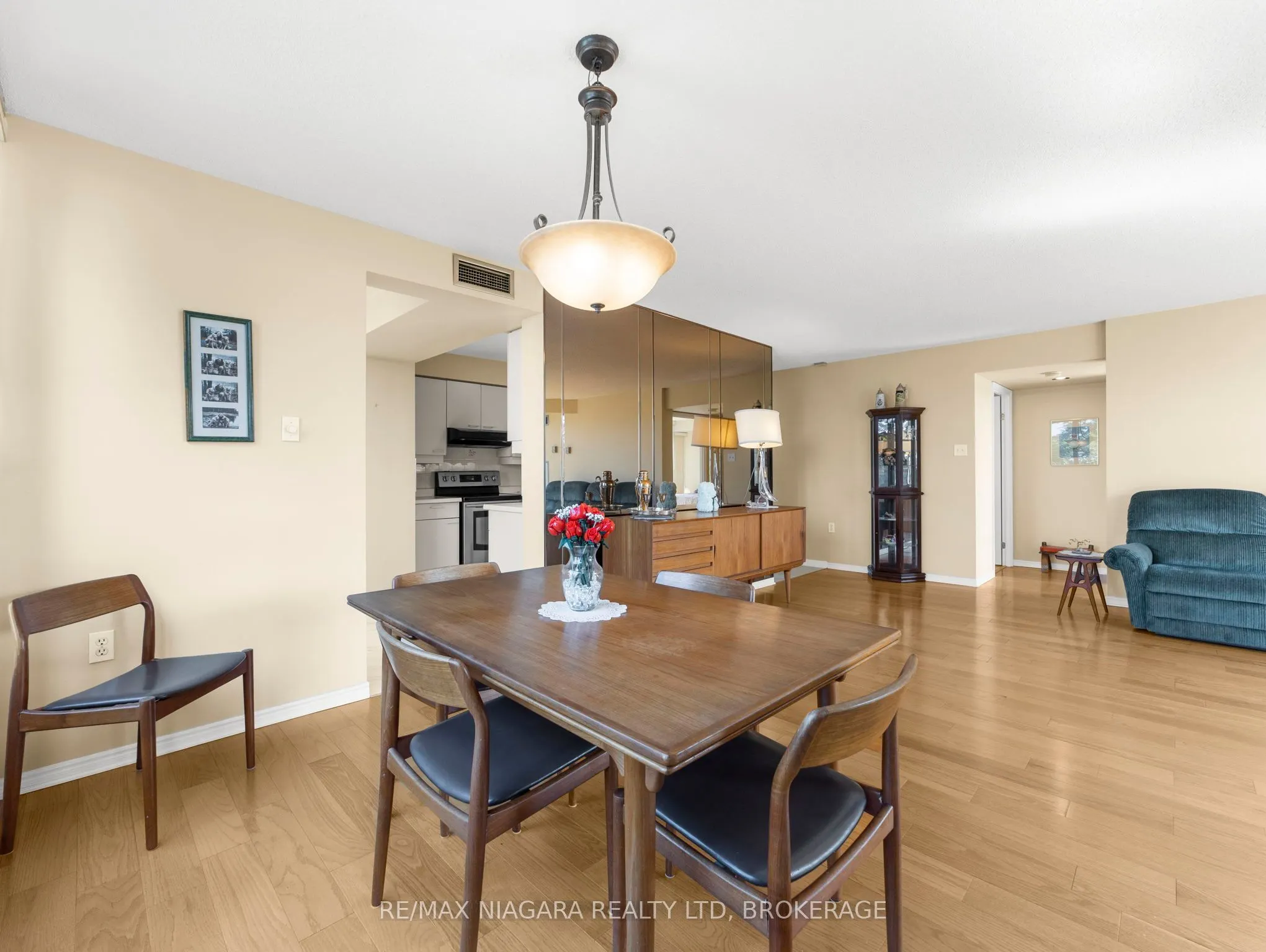 5100 Dorchester Road, #303