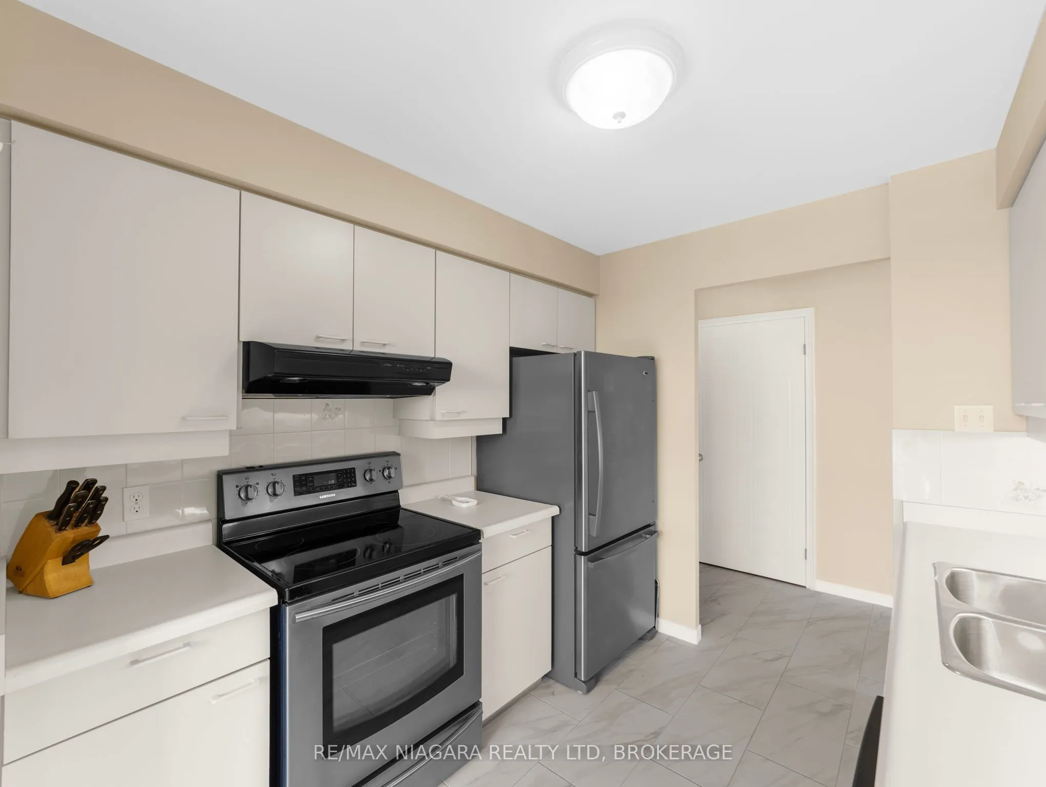 5100 Dorchester Road, #303