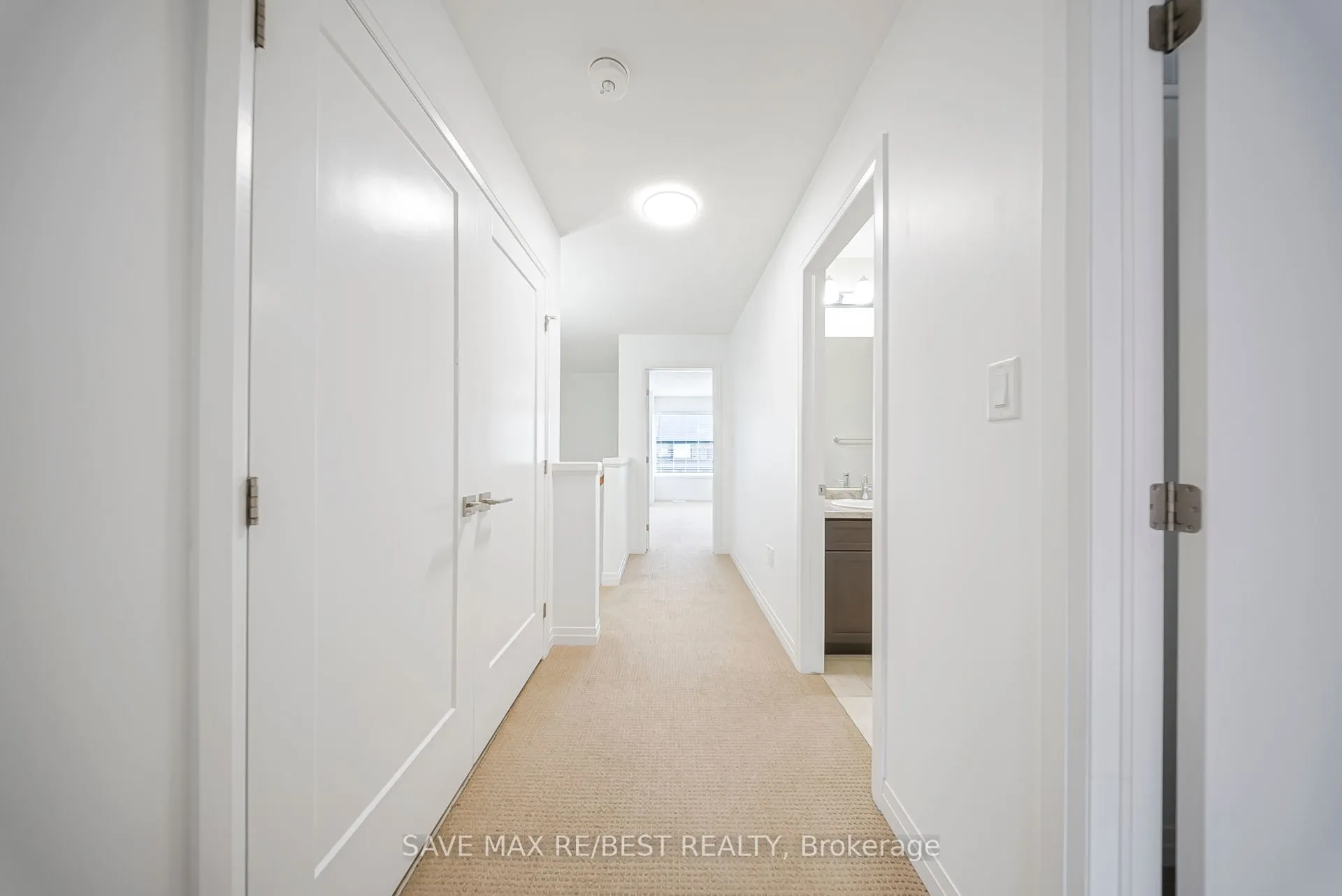 6 Greenwich Avenue