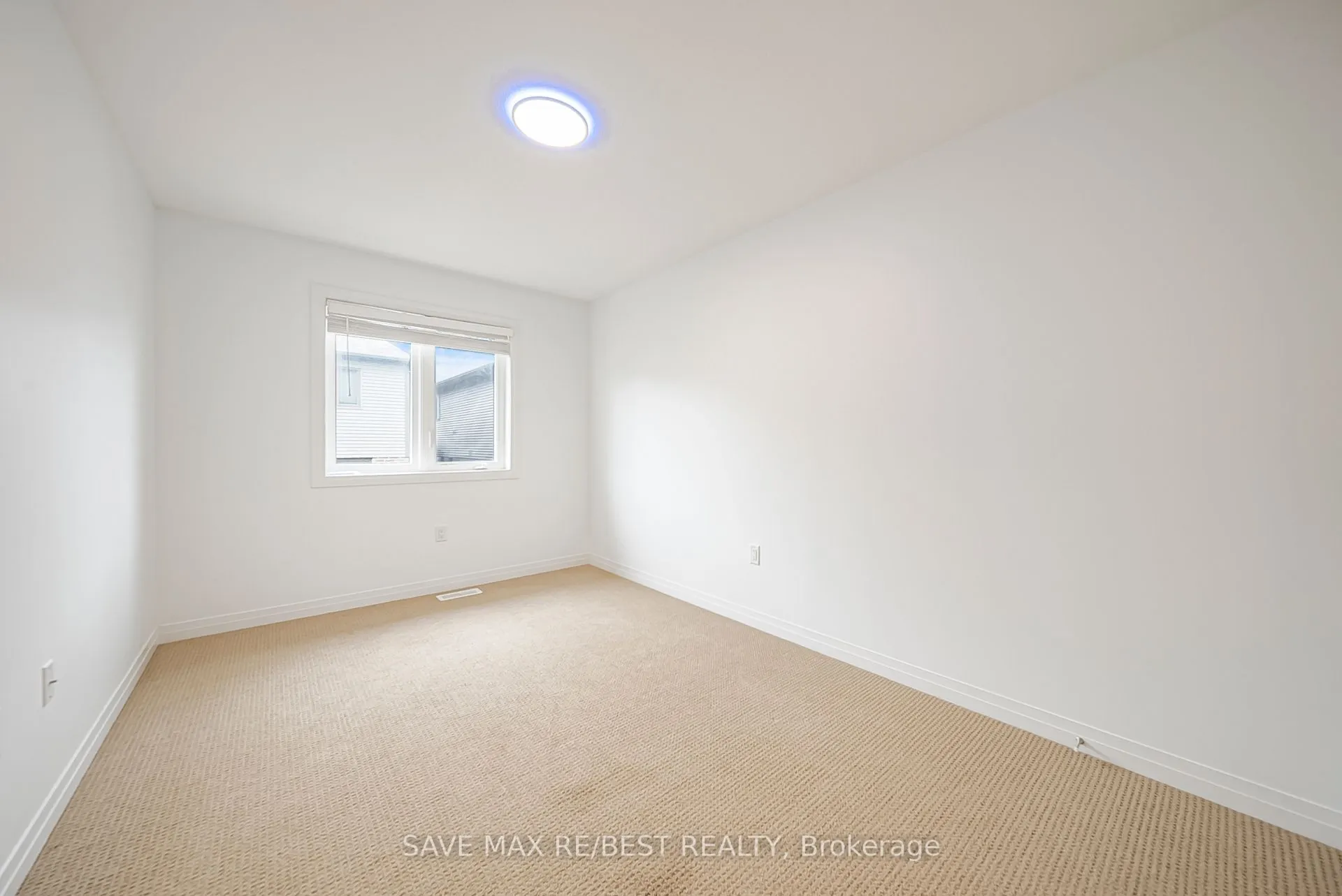 6 Greenwich Avenue