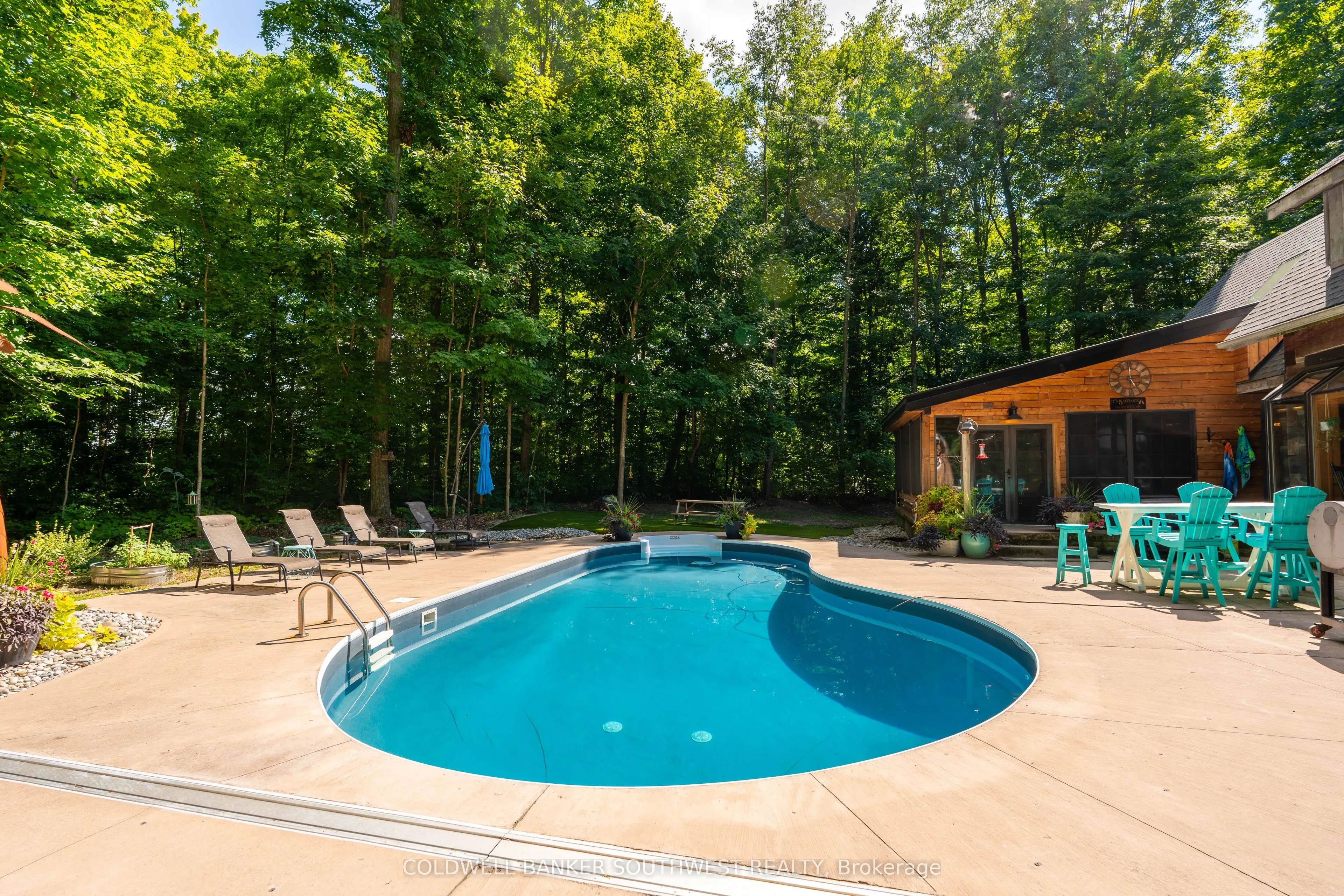 5252 Egremont Road