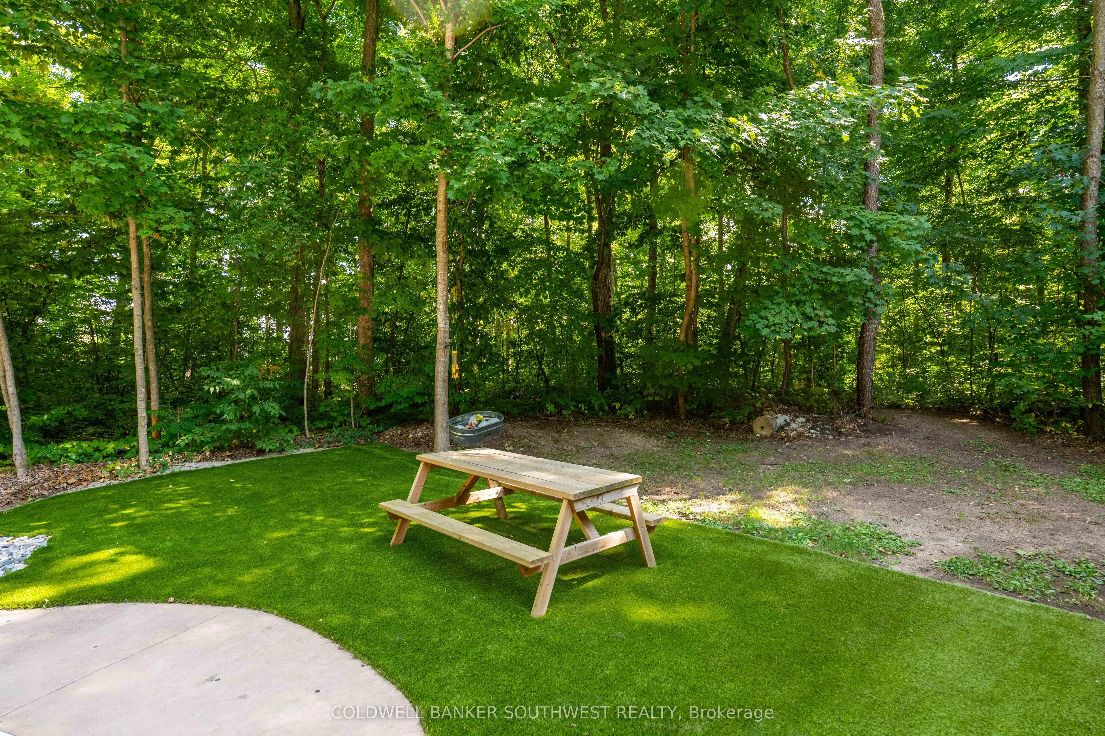 5252 Egremont Road