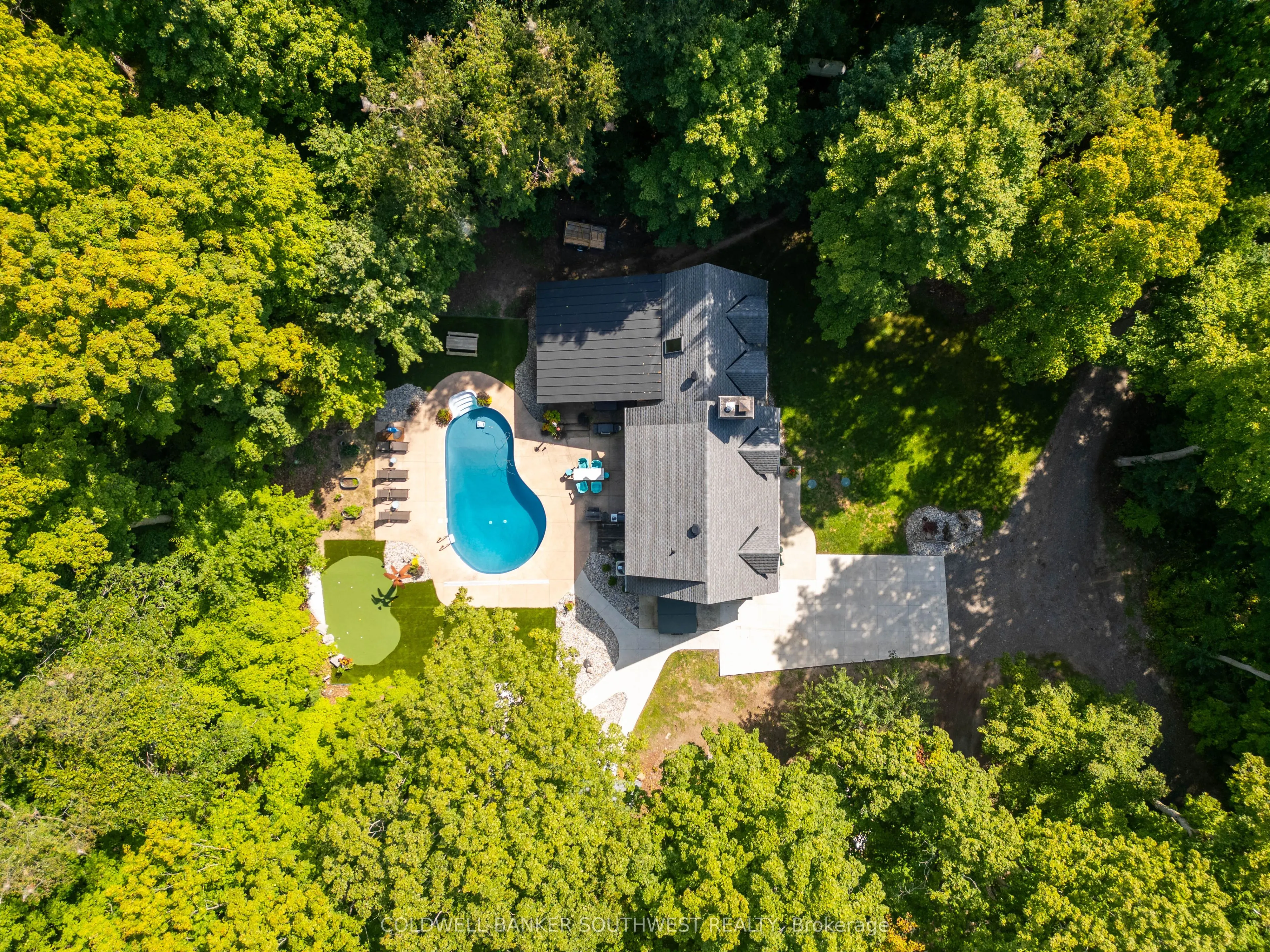 5252 Egremont Road
