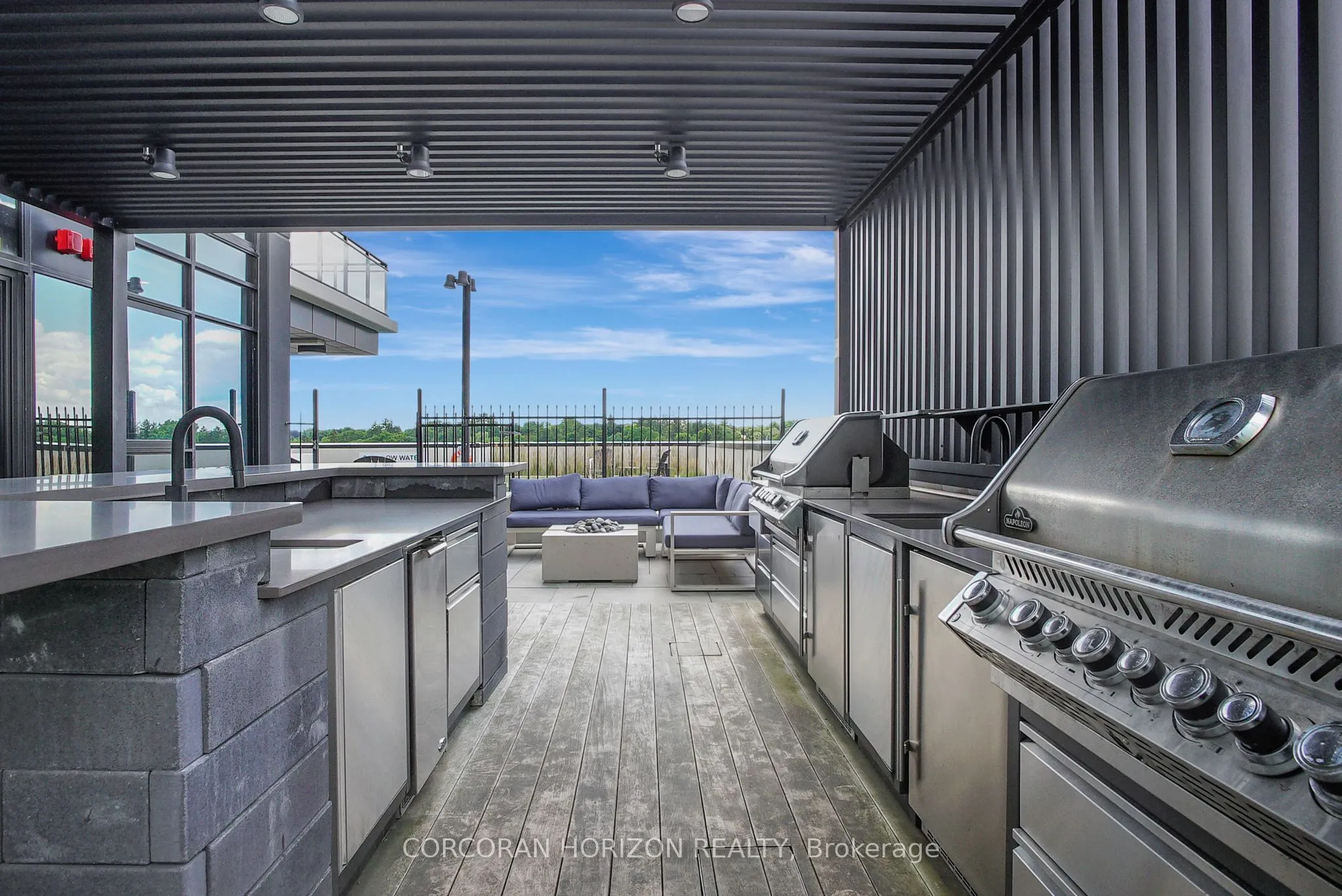 181 King Street S, #1414