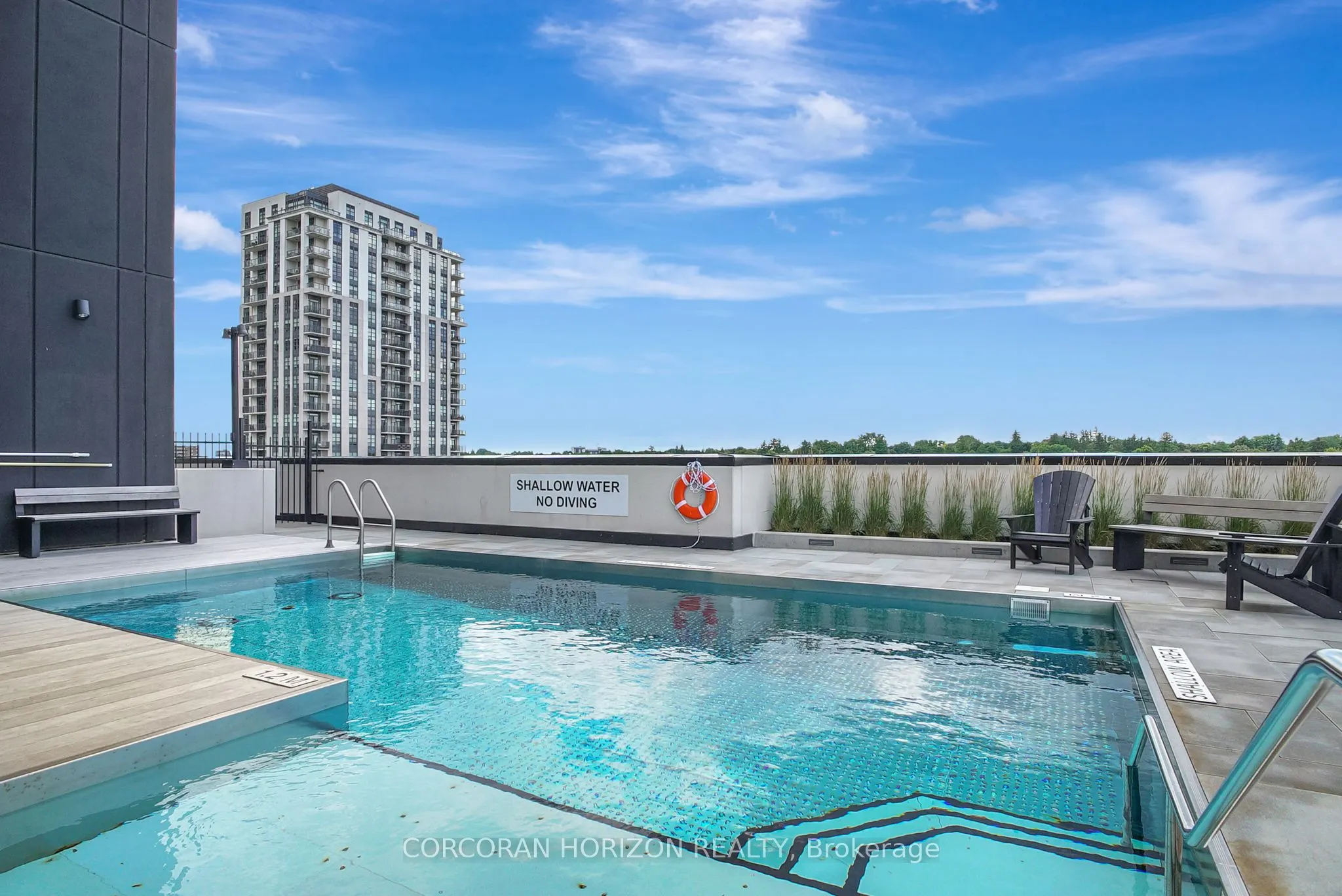 181 King Street S, #1414