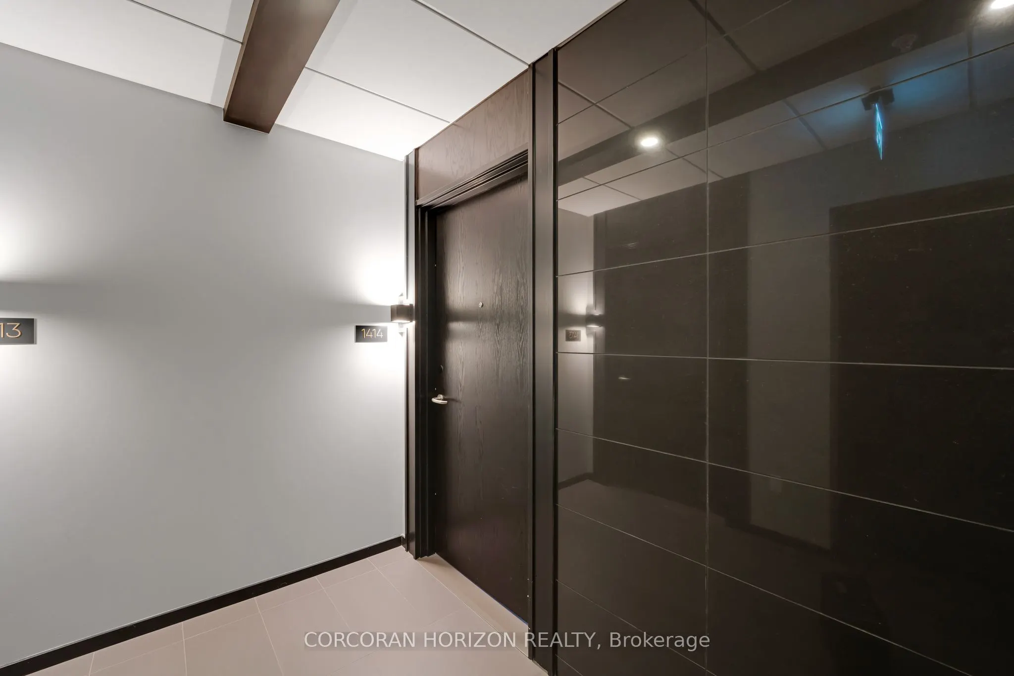 181 King Street S, #1414