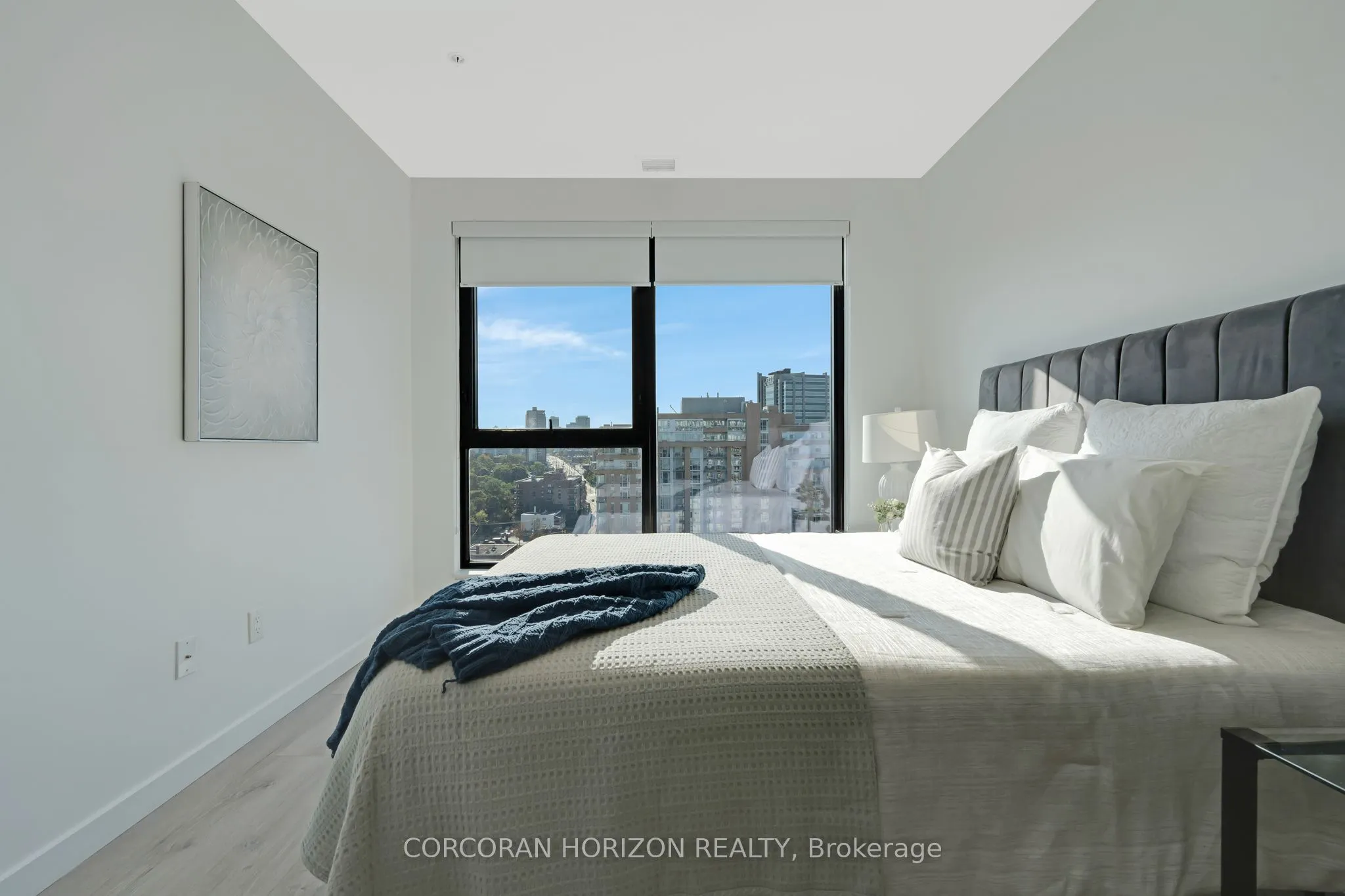 181 King Street S, #1414
