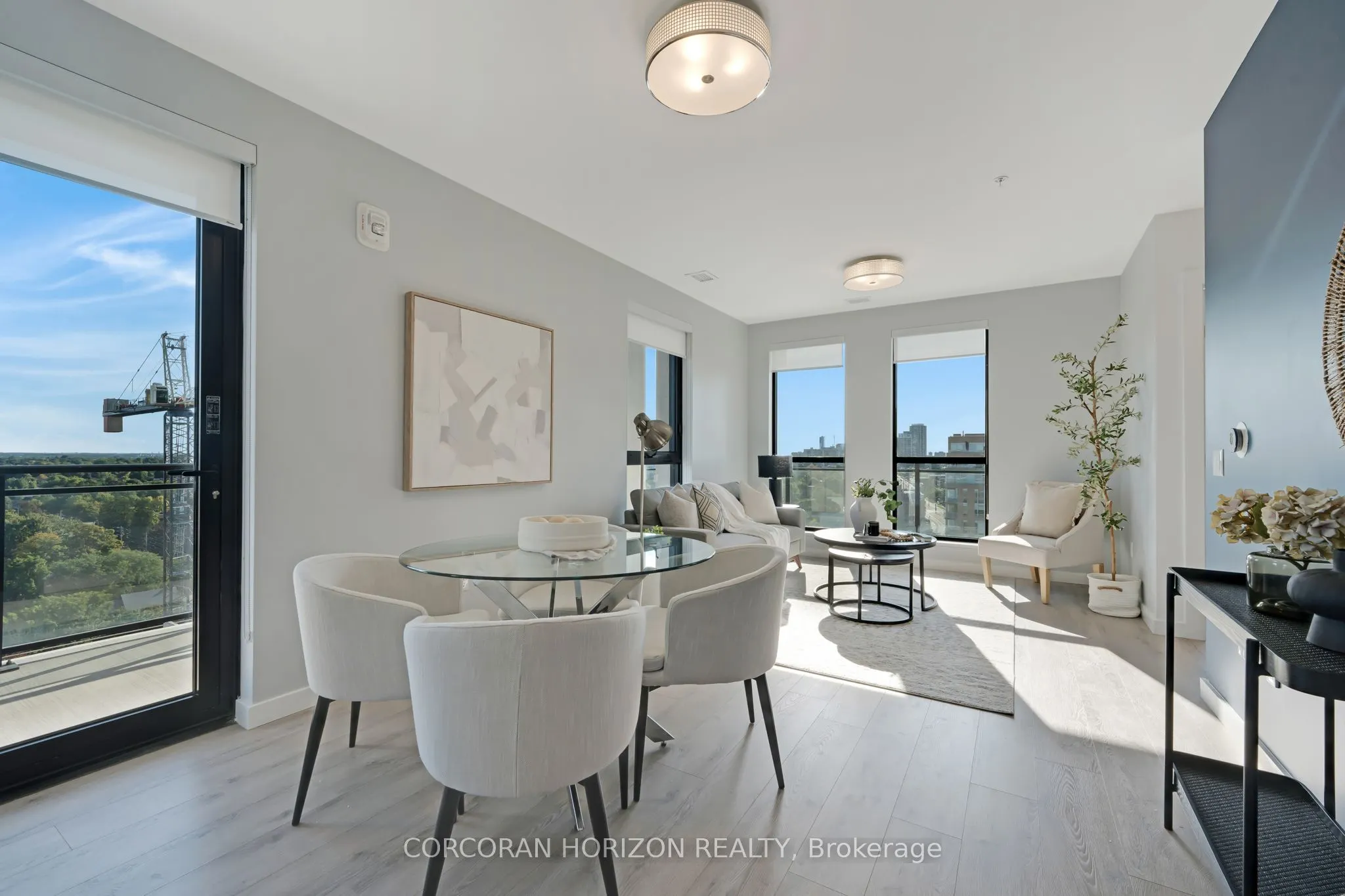 181 King Street S, #1414