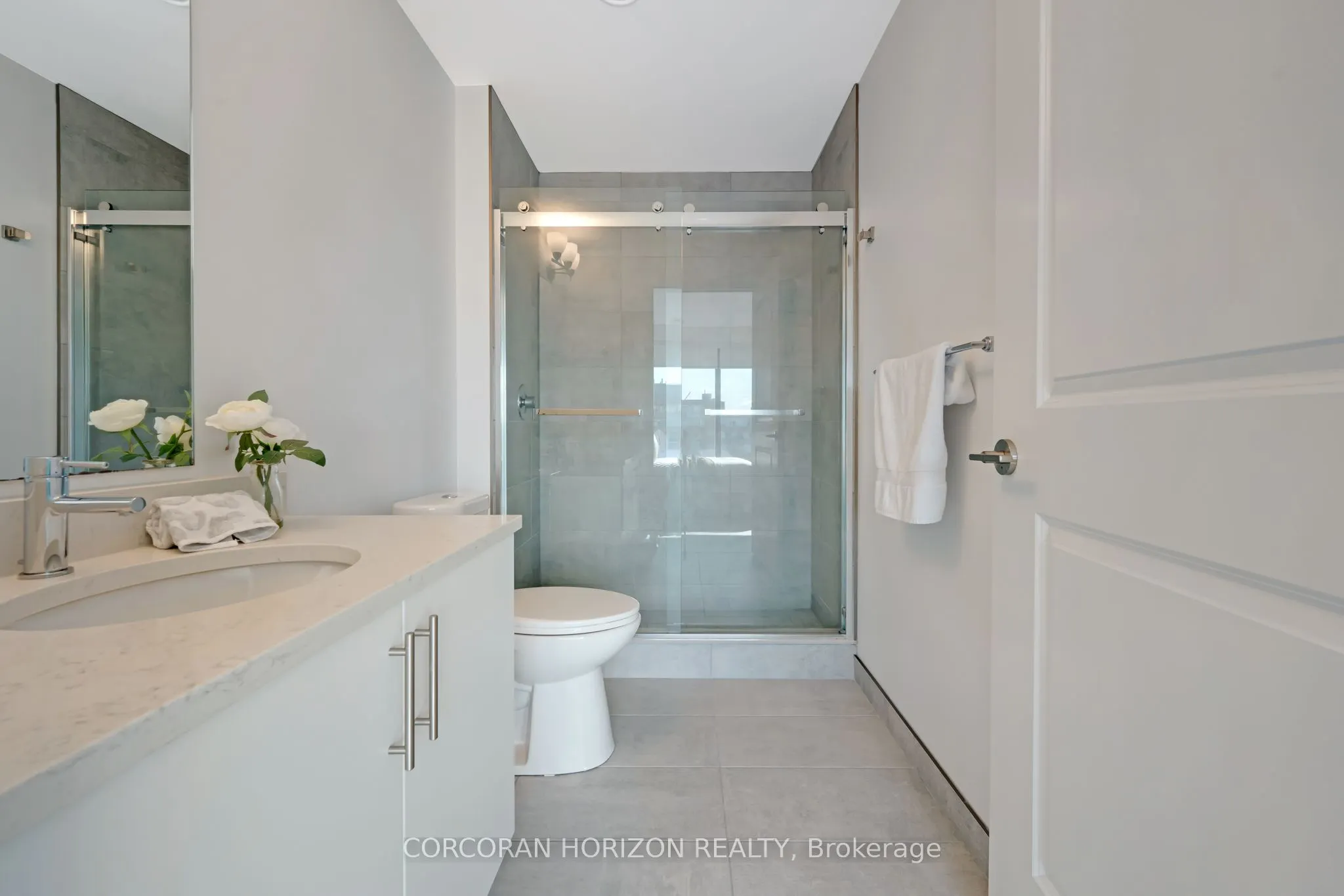 181 King Street S, #1414