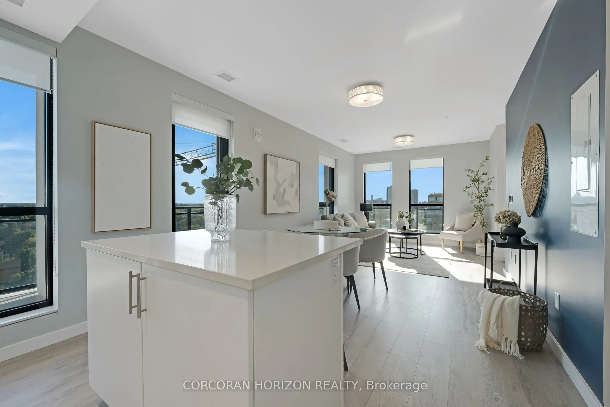 181 King Street S, #1414