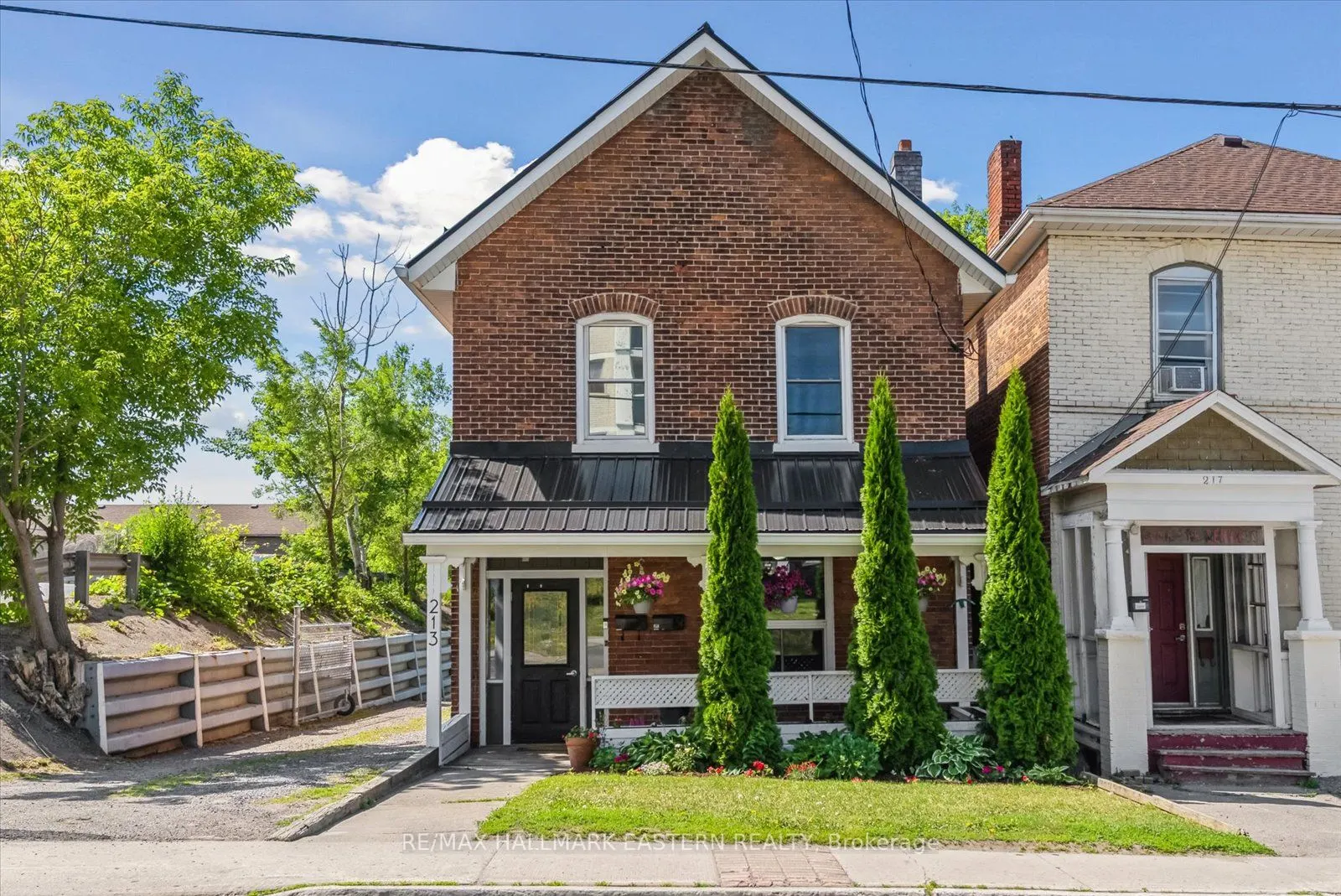 213 Brock Street