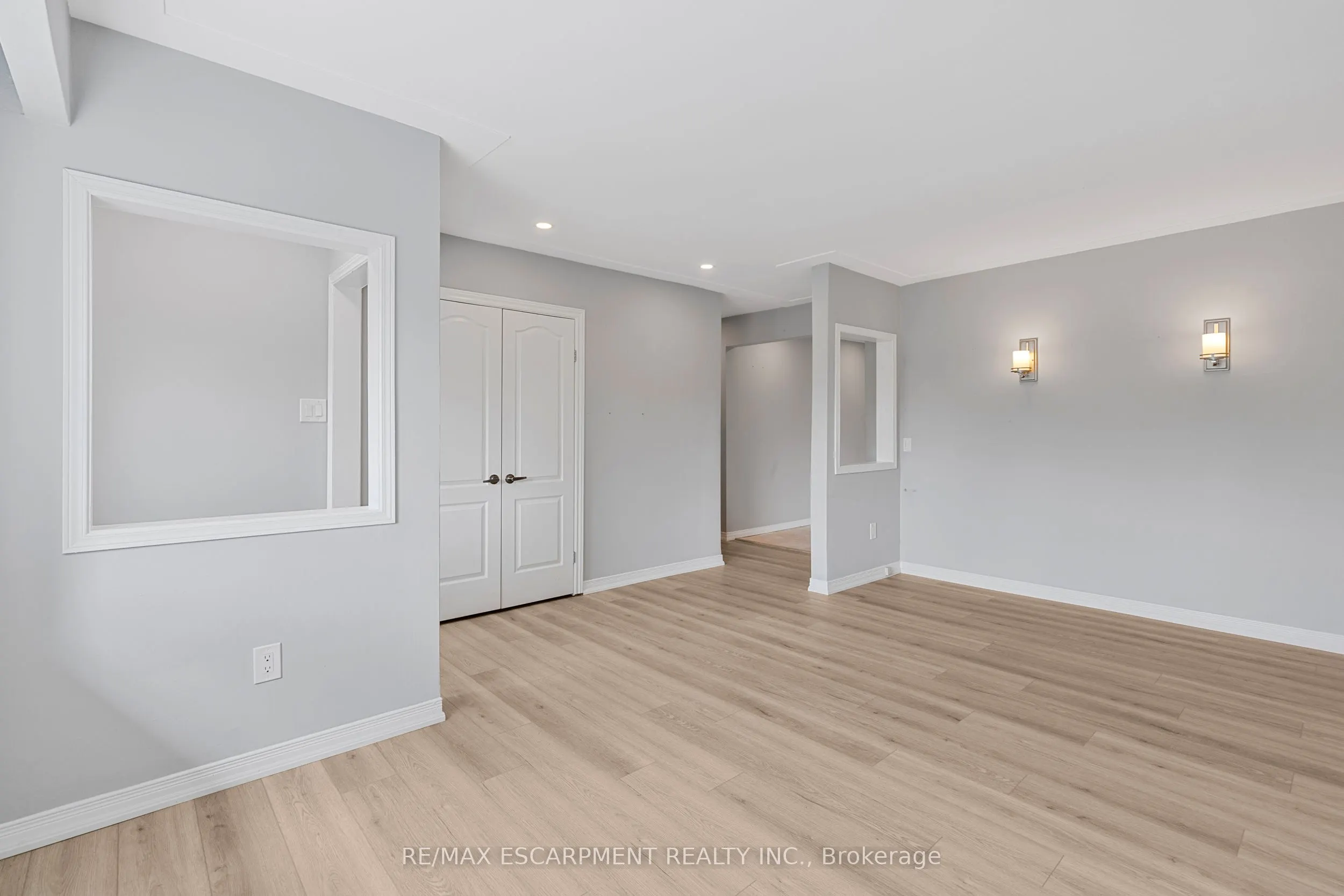 71 Organ Crescent, #Upper
