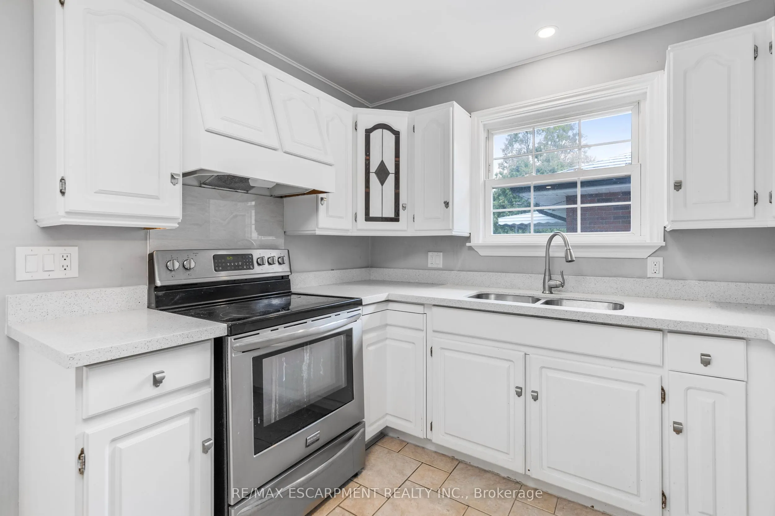 71 Organ Crescent, #Upper