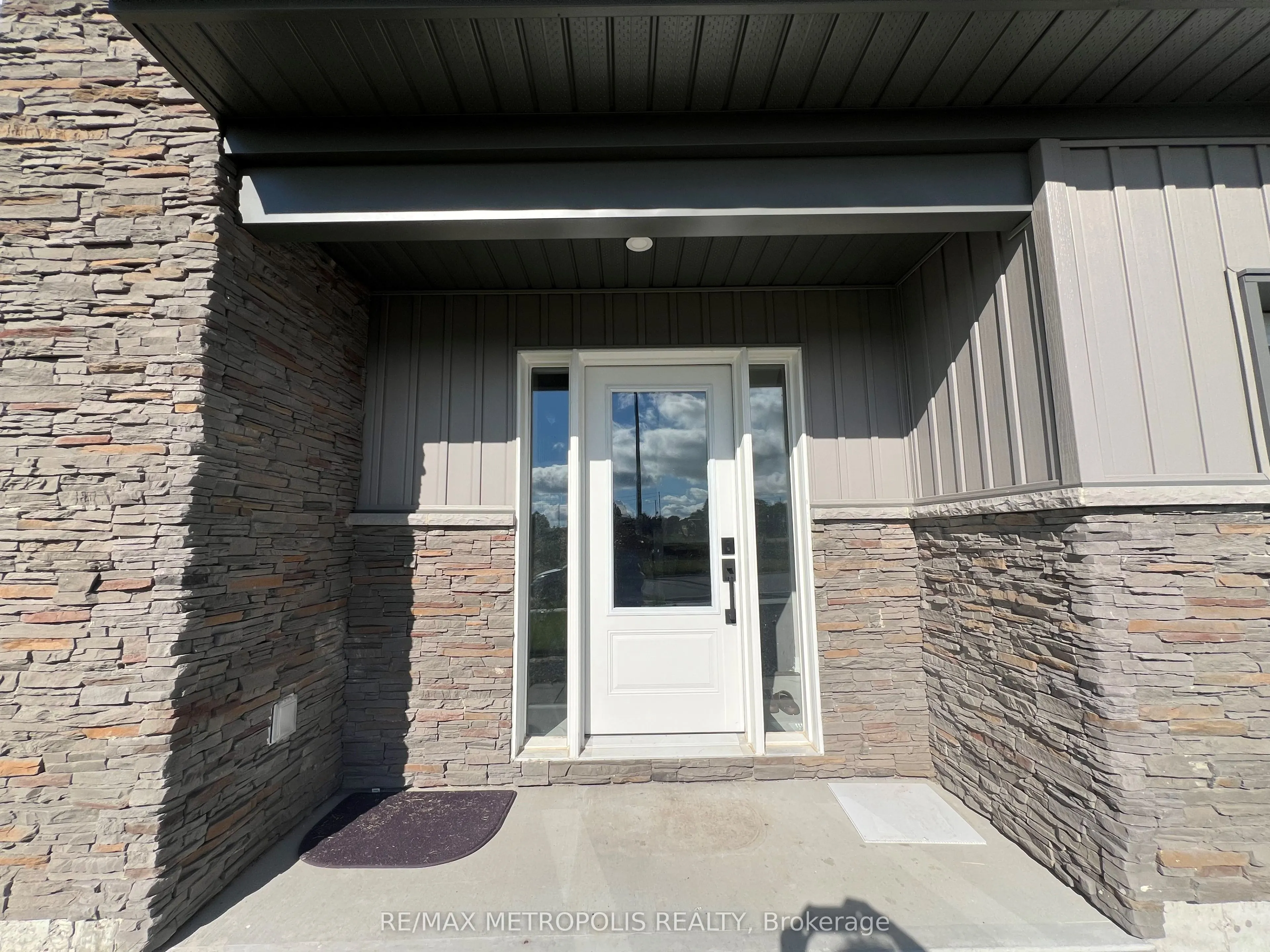 6 Summit Crescent