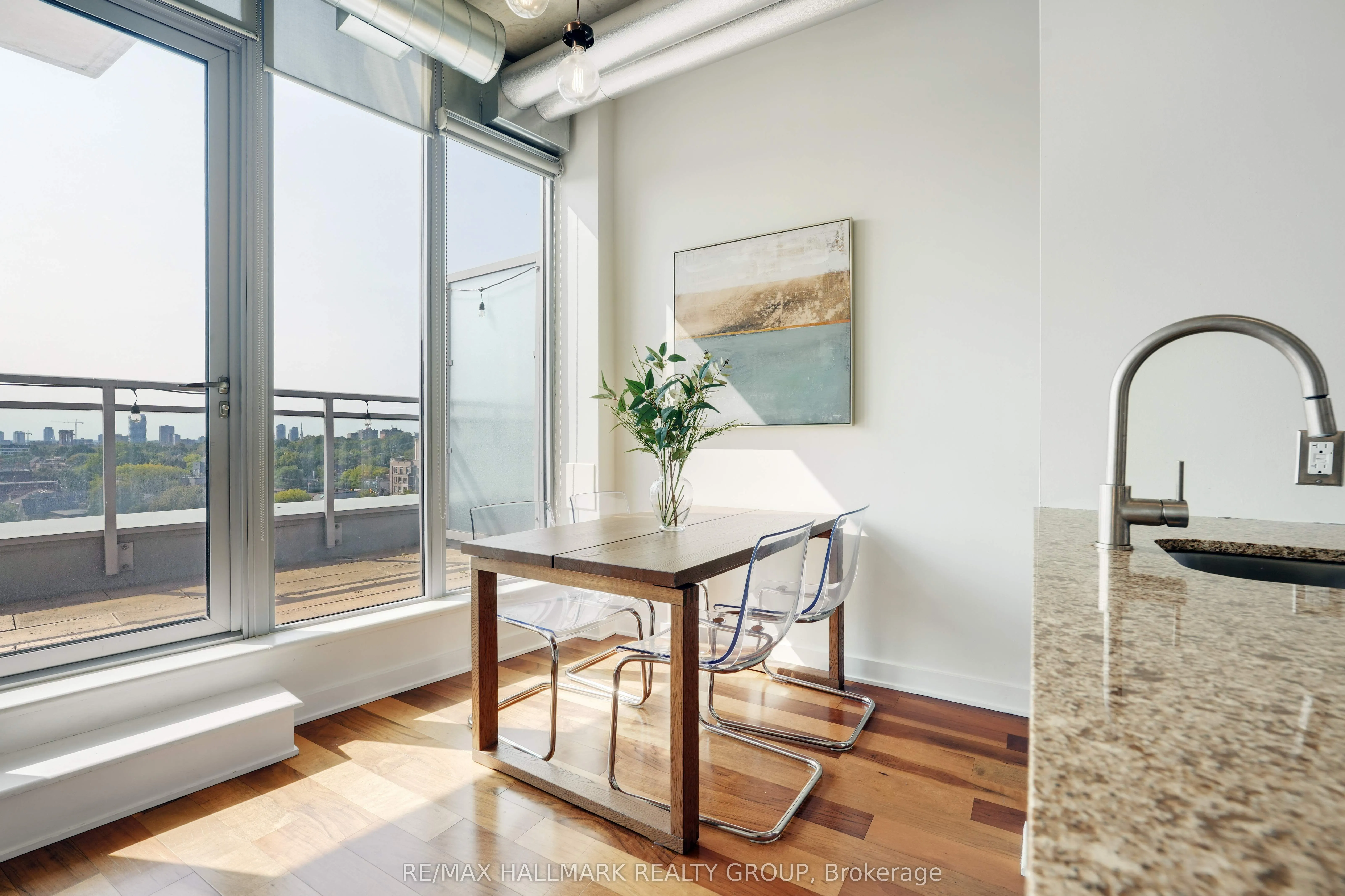 360 Mcleod Street, #Penthouse 804