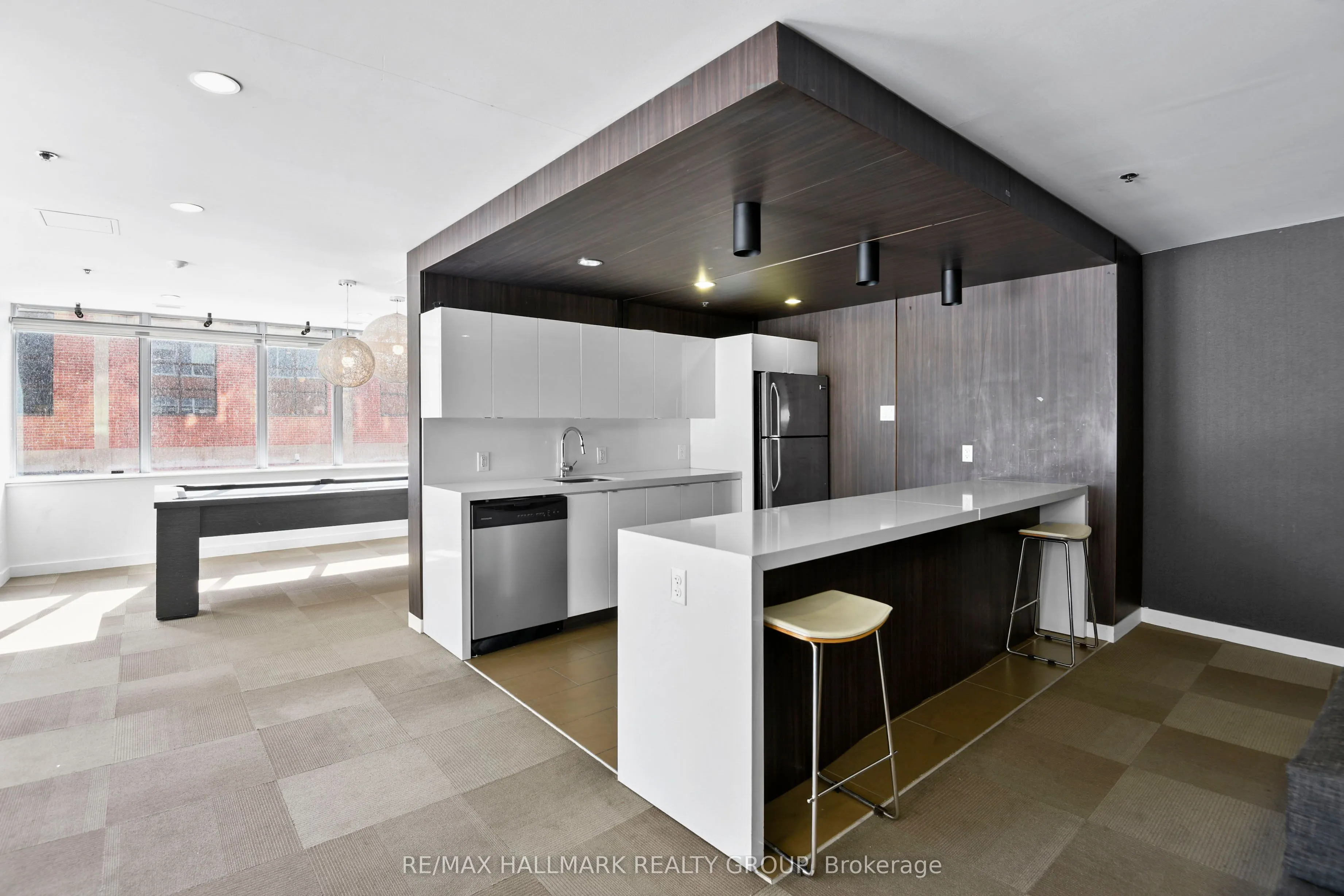 360 Mcleod Street, #Penthouse 804