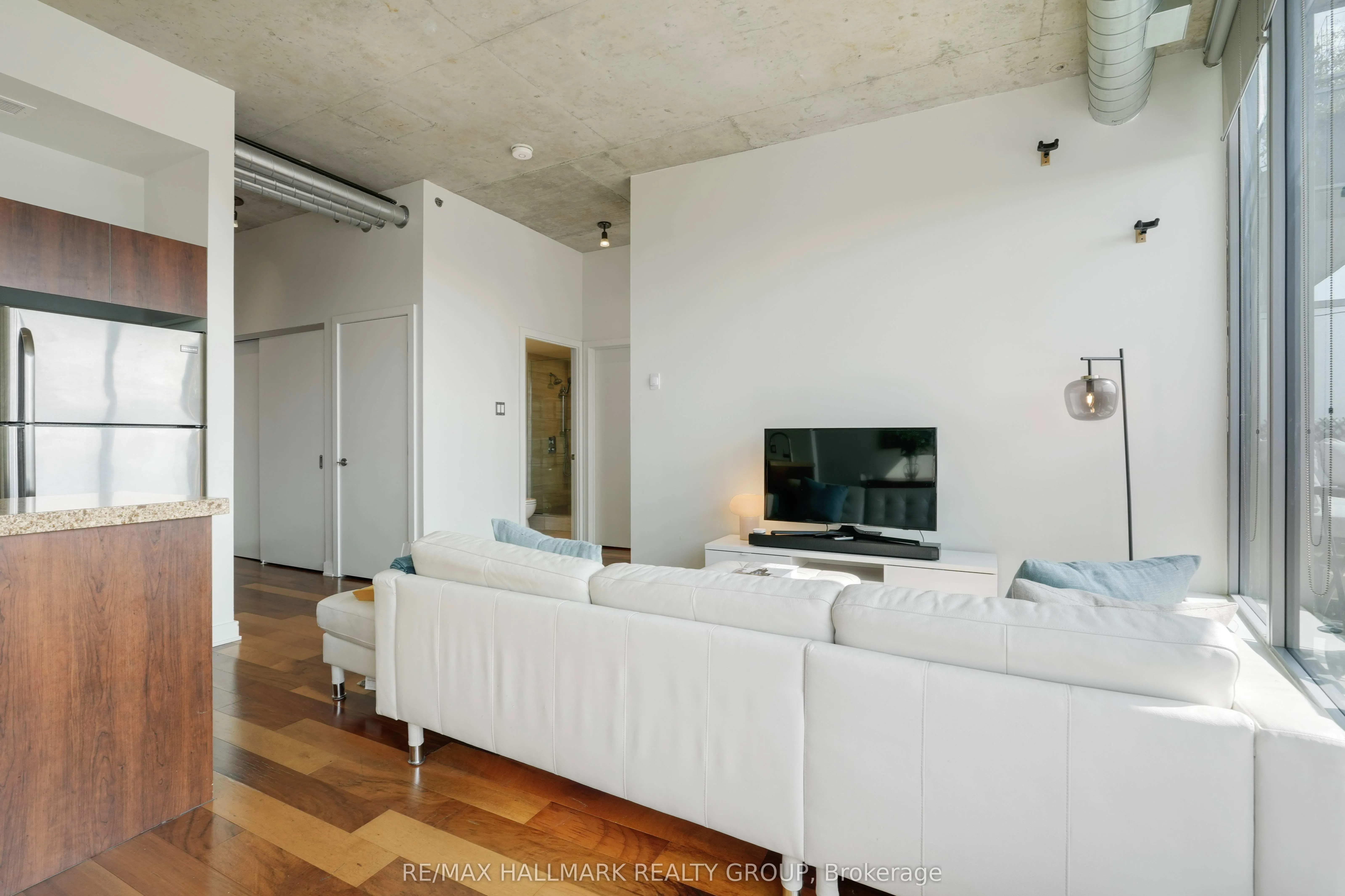360 Mcleod Street, #Penthouse 804