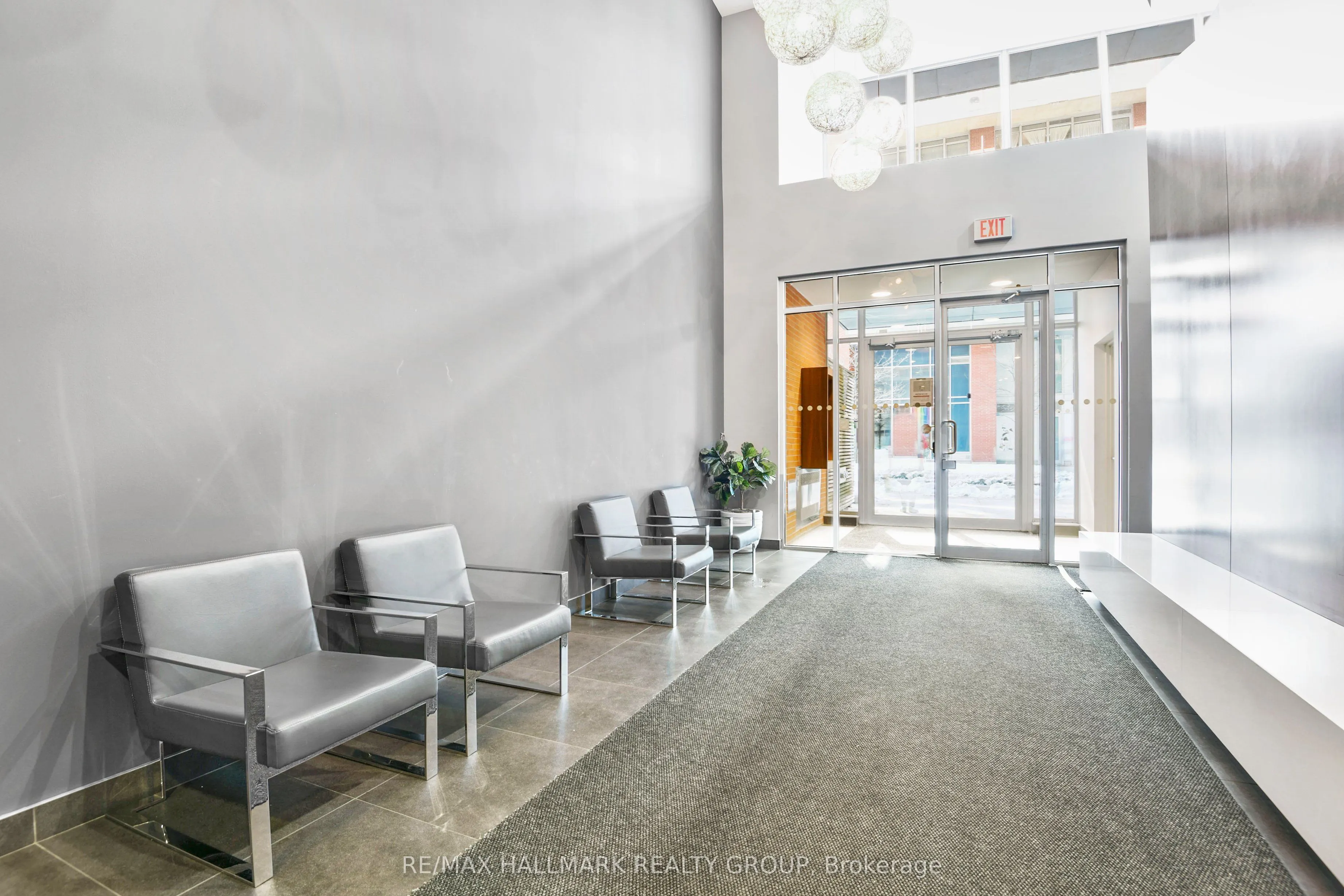 360 Mcleod Street, #Penthouse 804