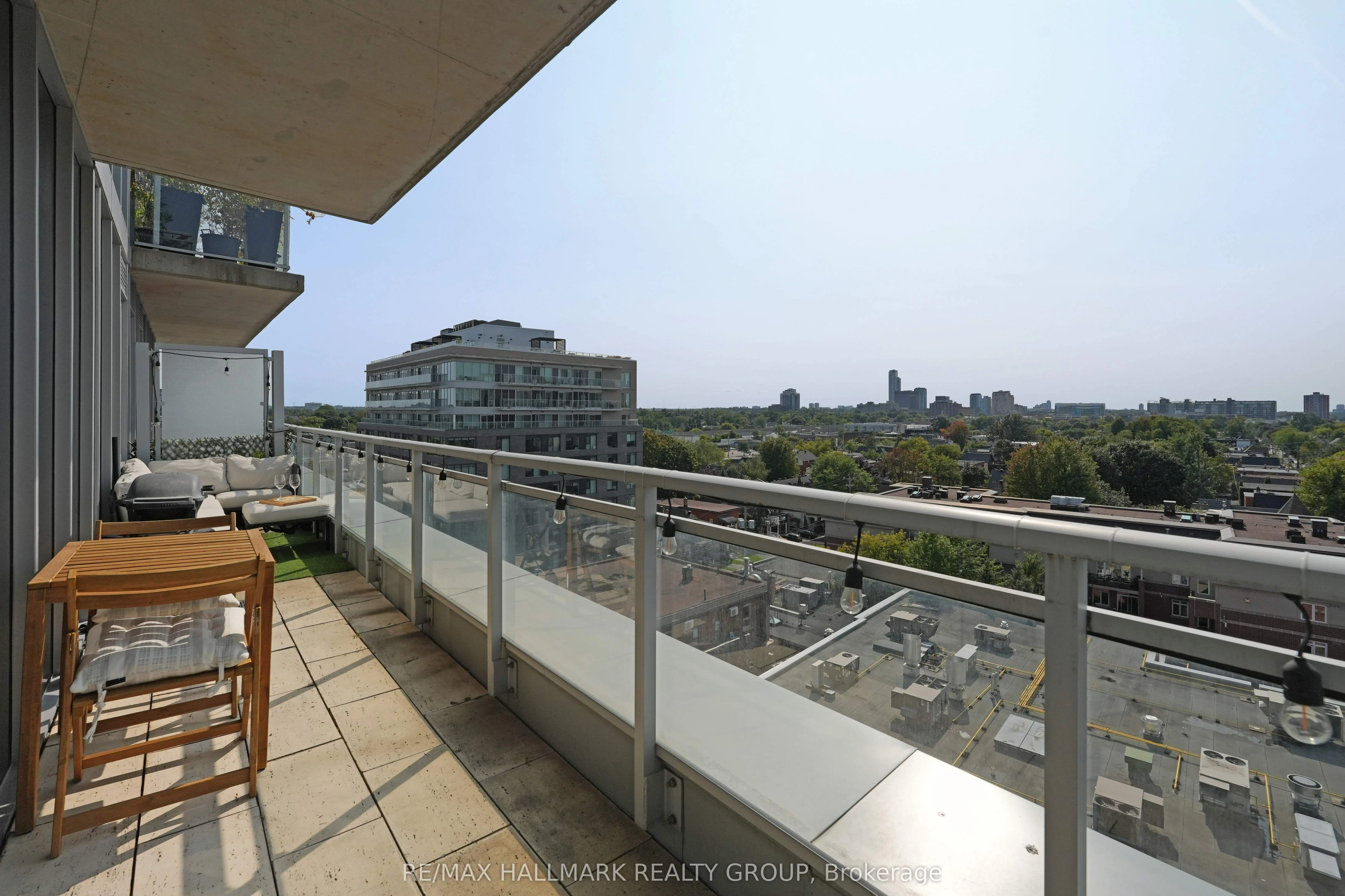 360 Mcleod Street, #Penthouse 804