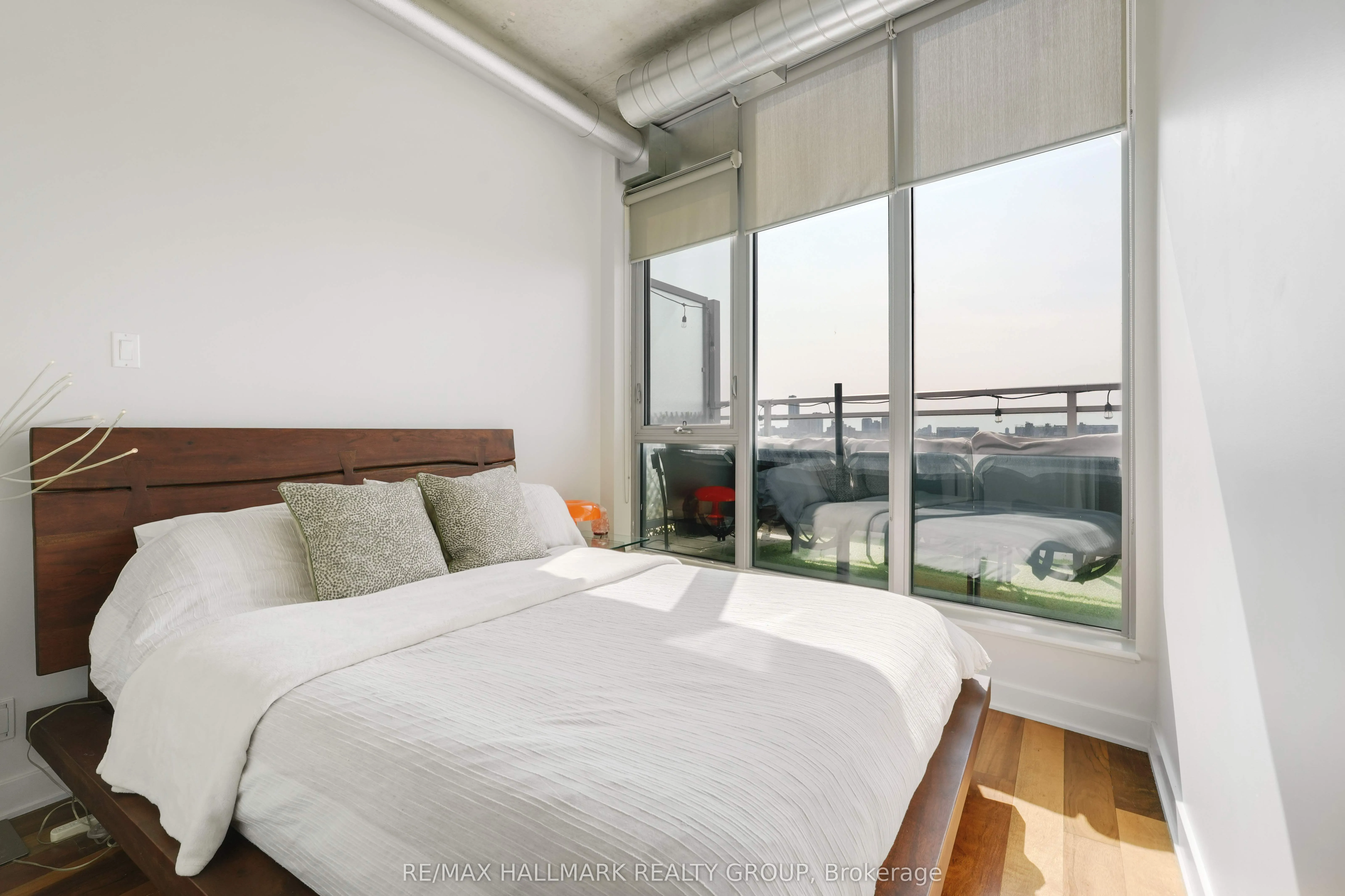 360 Mcleod Street, #Penthouse 804