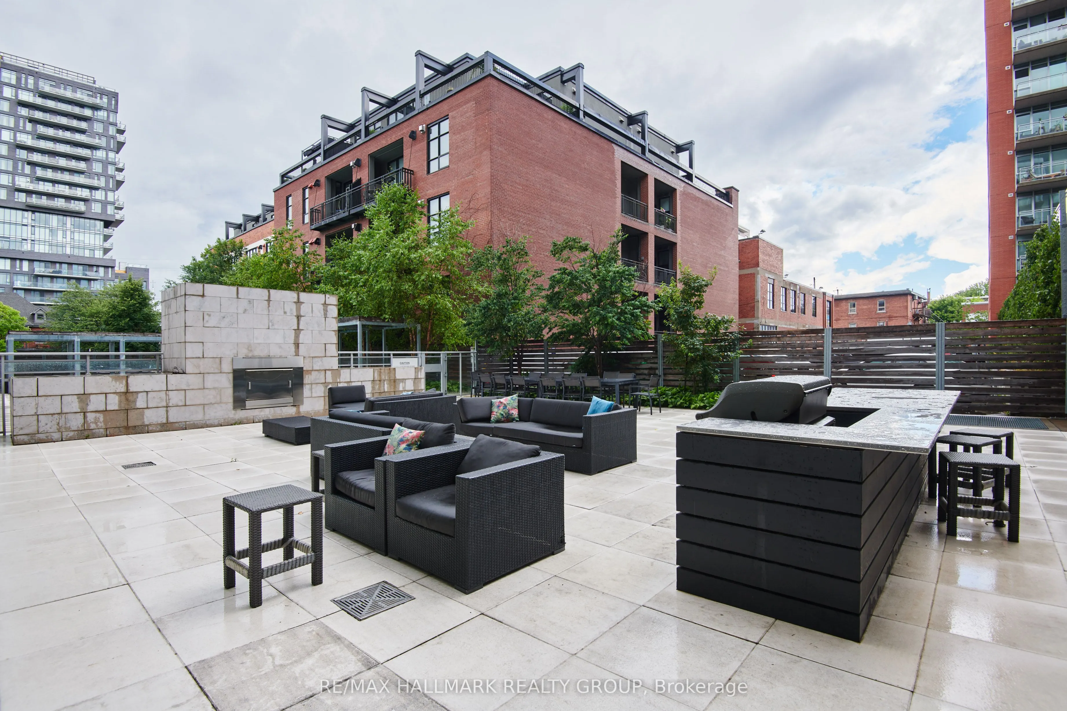 360 Mcleod Street, #Penthouse 804