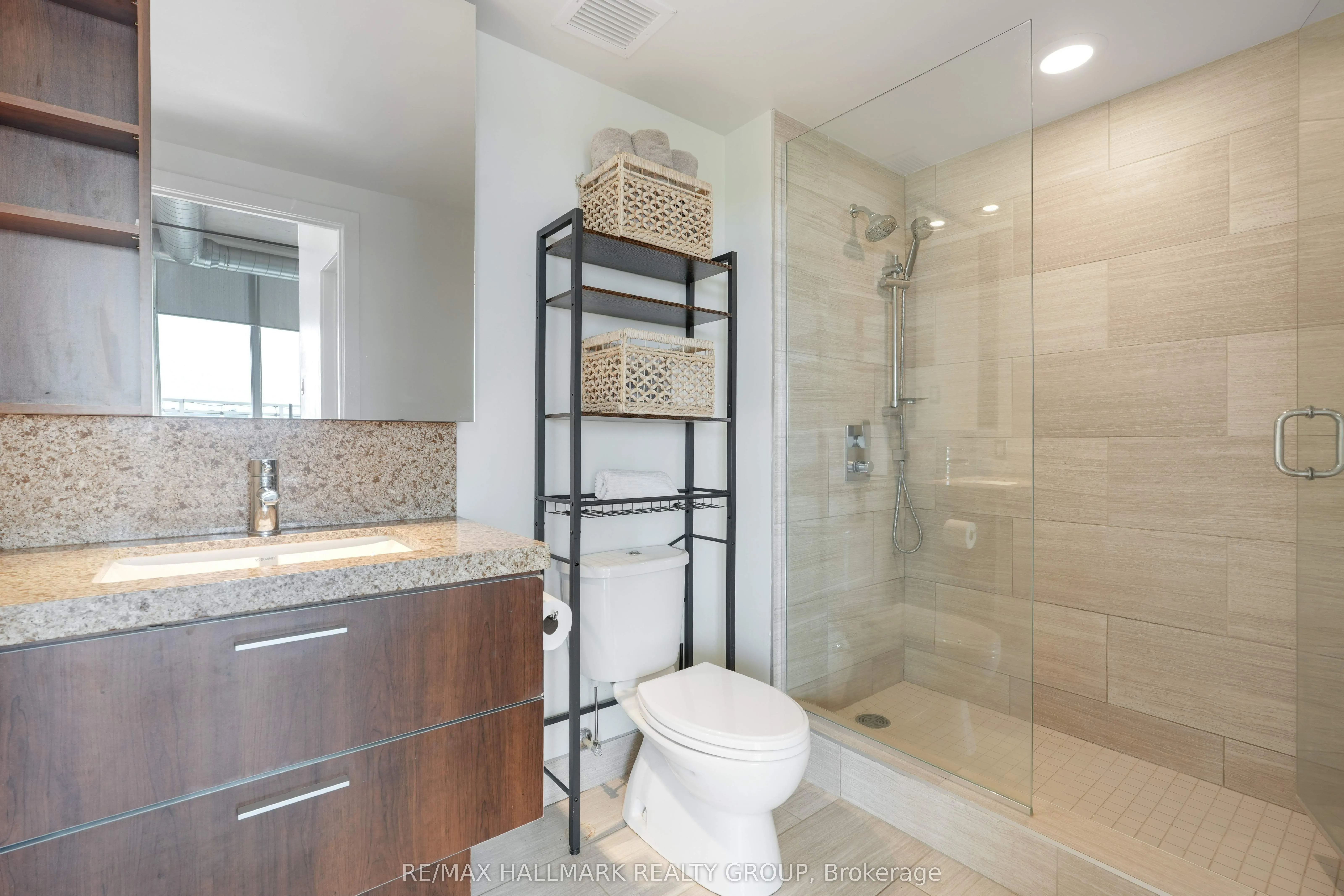 360 Mcleod Street, #Penthouse 804