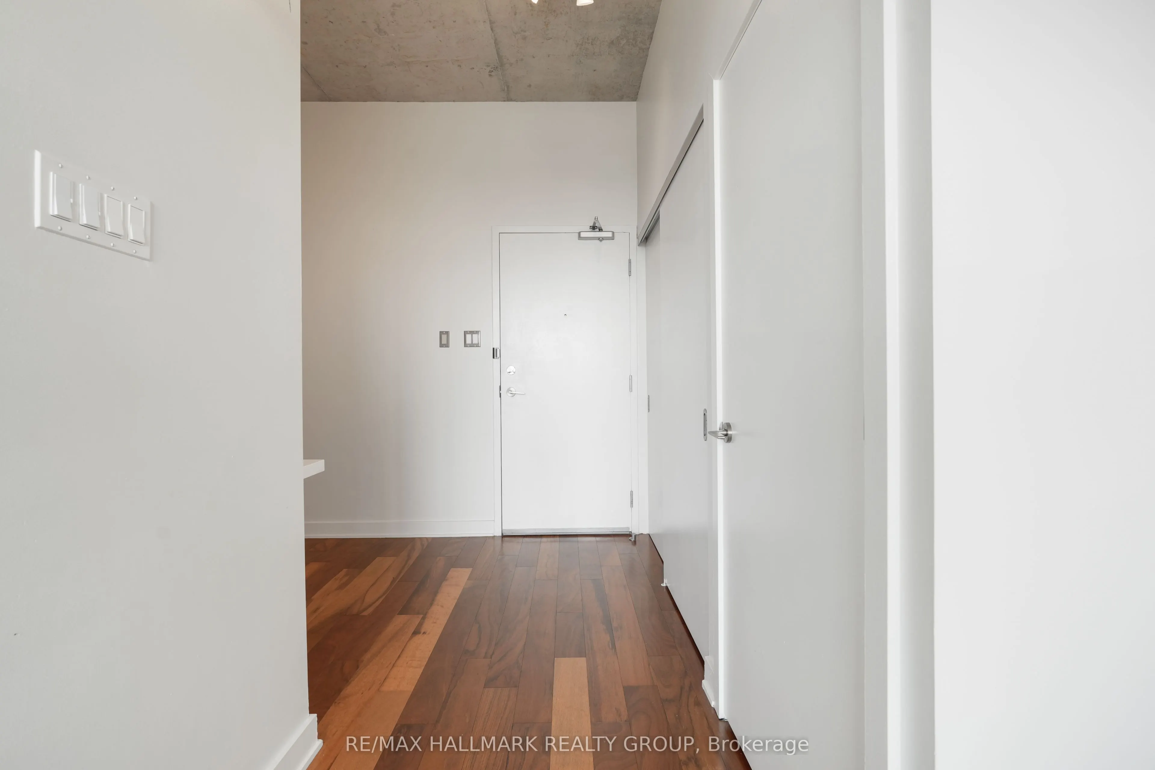 360 Mcleod Street, #Penthouse 804